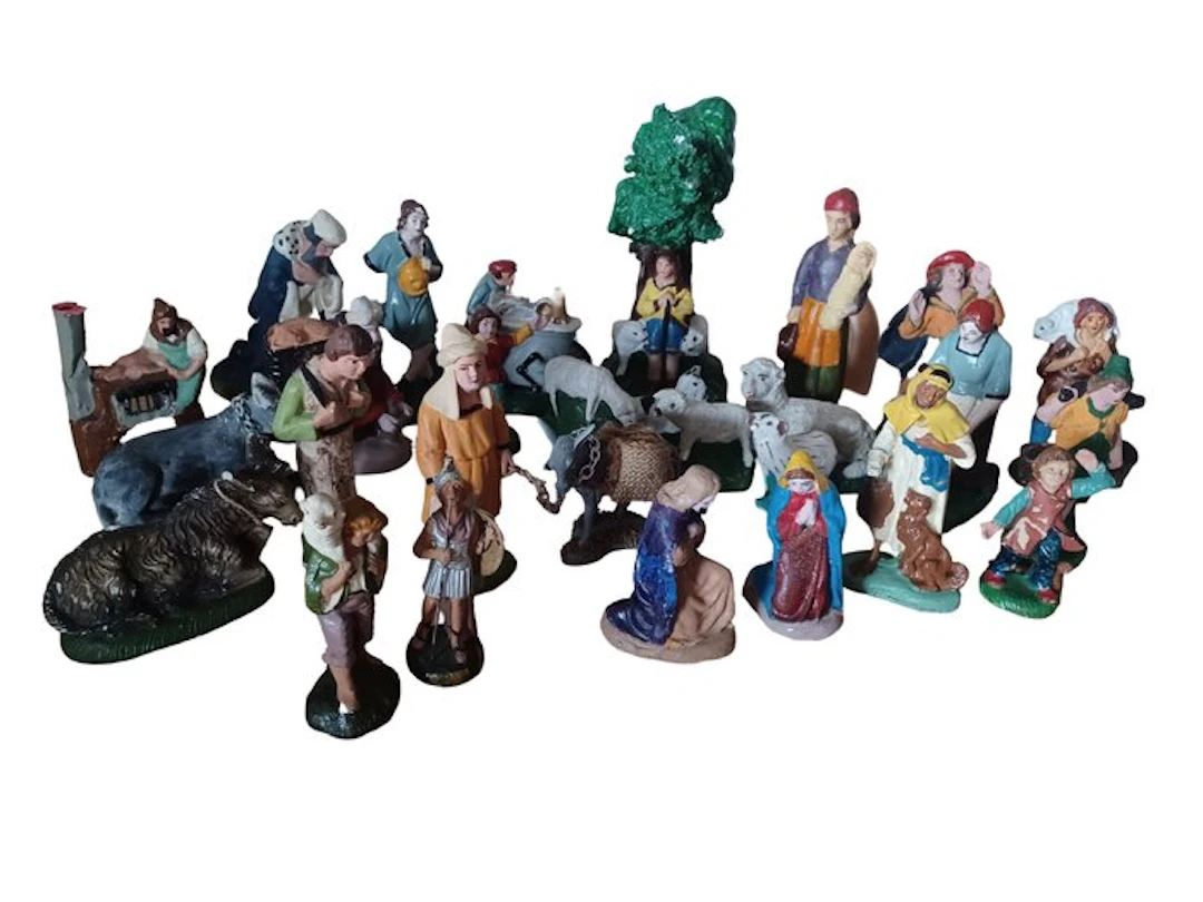 Nativity scene (25) - Plaster - Large Lot of 25 Nativity Figurines