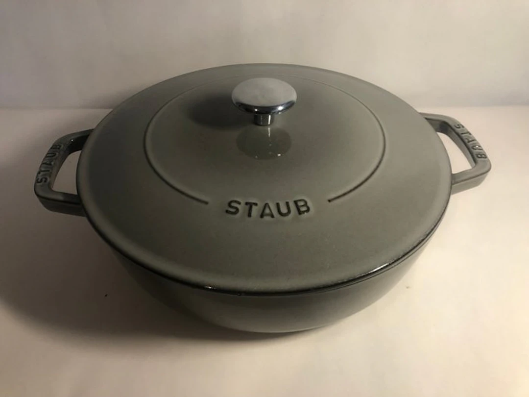Staub - Casserole dish - Cast iron