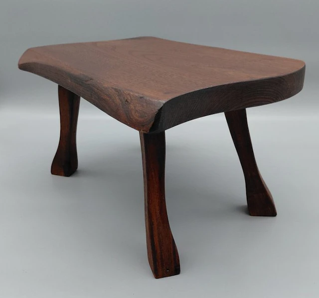 Side table - Wood - Solid brutalist footstool