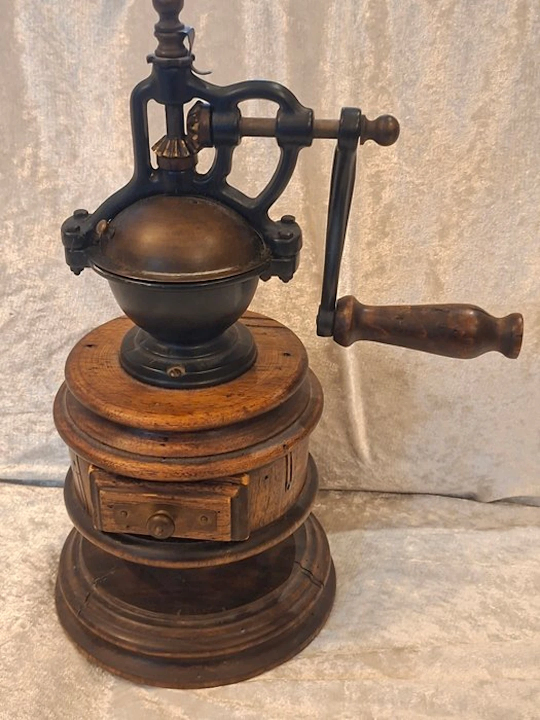 Coffee grinder - Wood, Metal - Antique coffee grinder