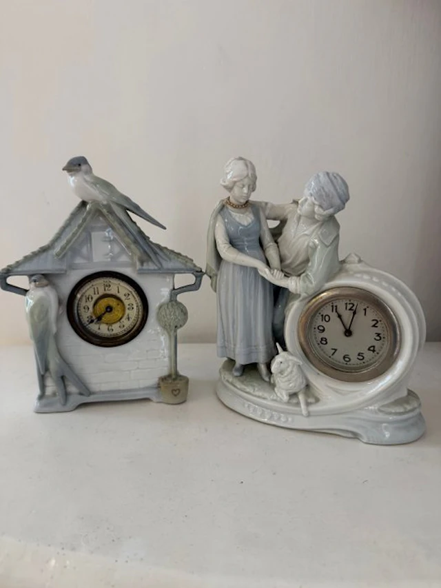Console clock (2) - Porcelain - 1960-1970