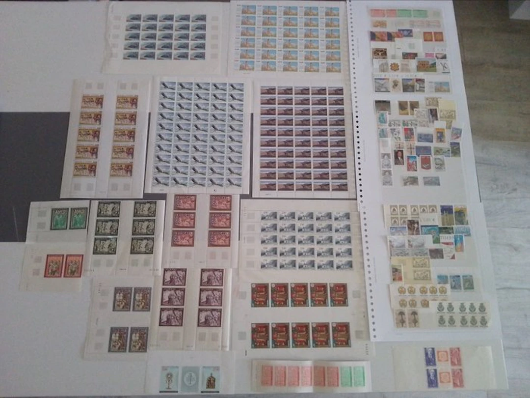 Andorra - Huge lot of stamps/blocks/sheets/booklets MNH...