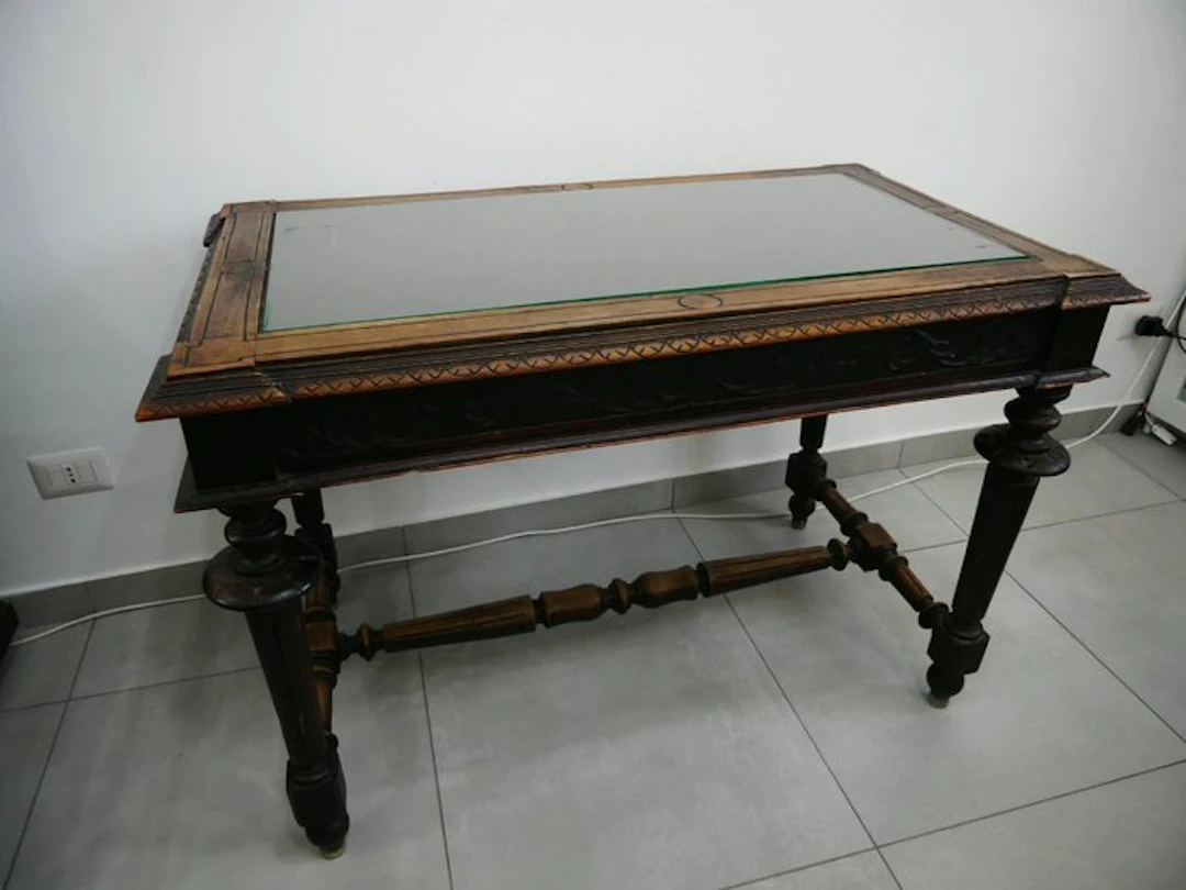 Writing desk - Walnut