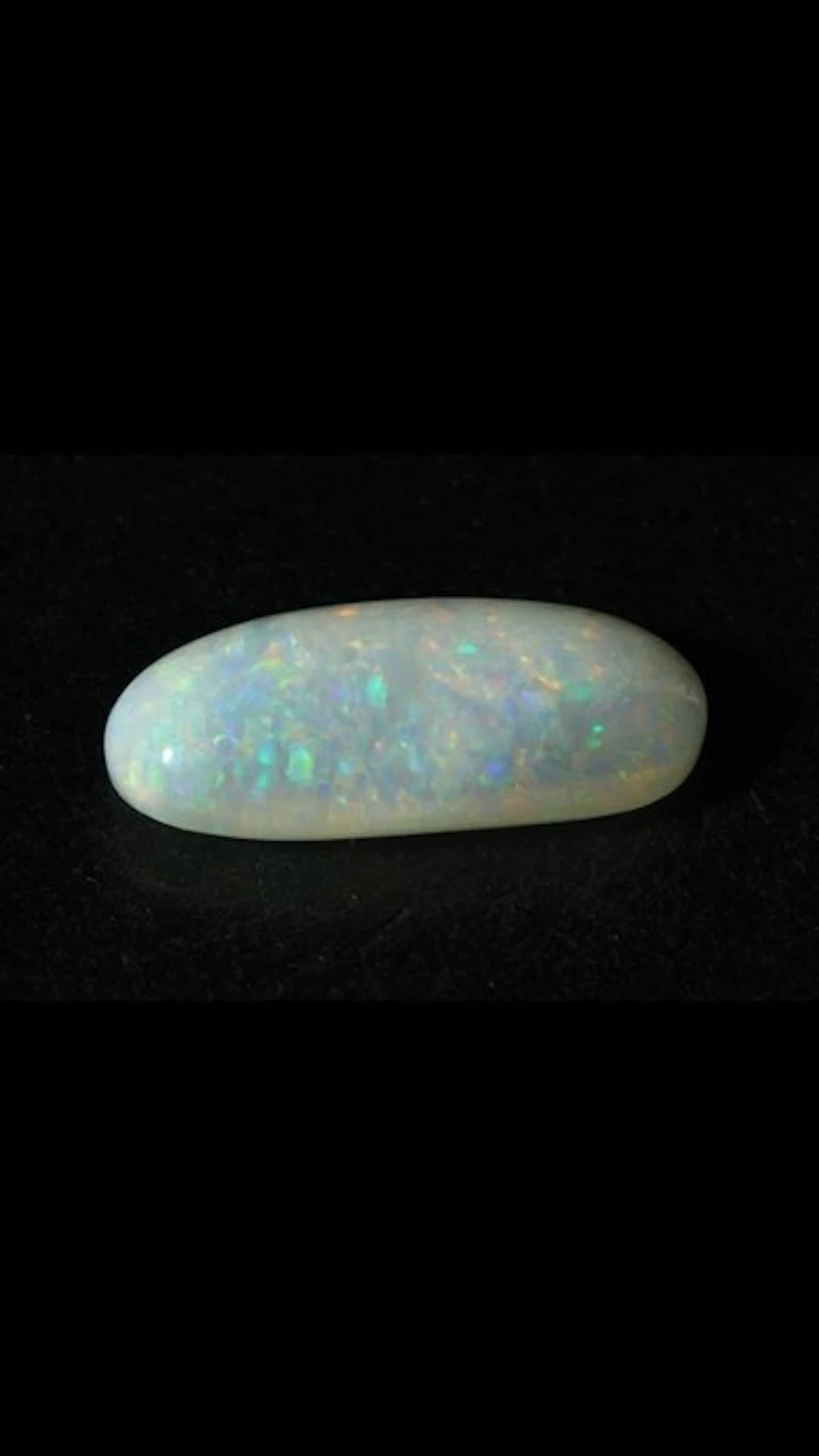 1 pcs White Opal - 19.88 ct - Instituto Gemólogico Español (IGE) - Natural opal