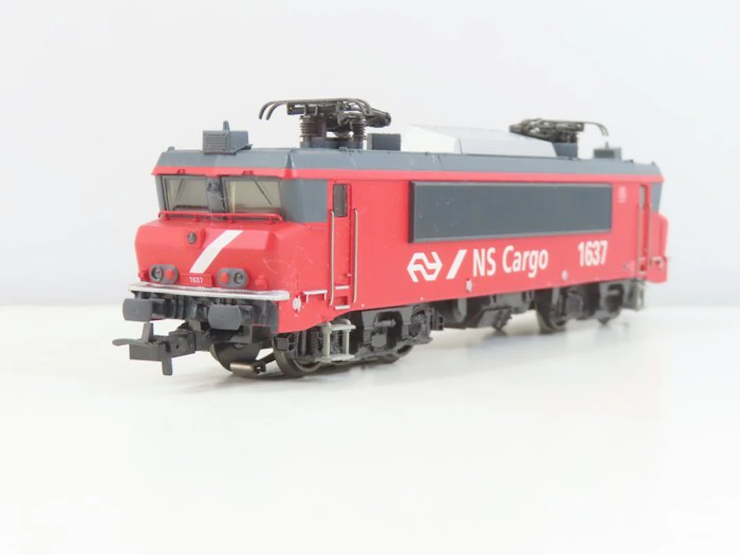 Märklin H0 - 37262 - Electric locomotive (1) - Series 1600 in red Cargo version