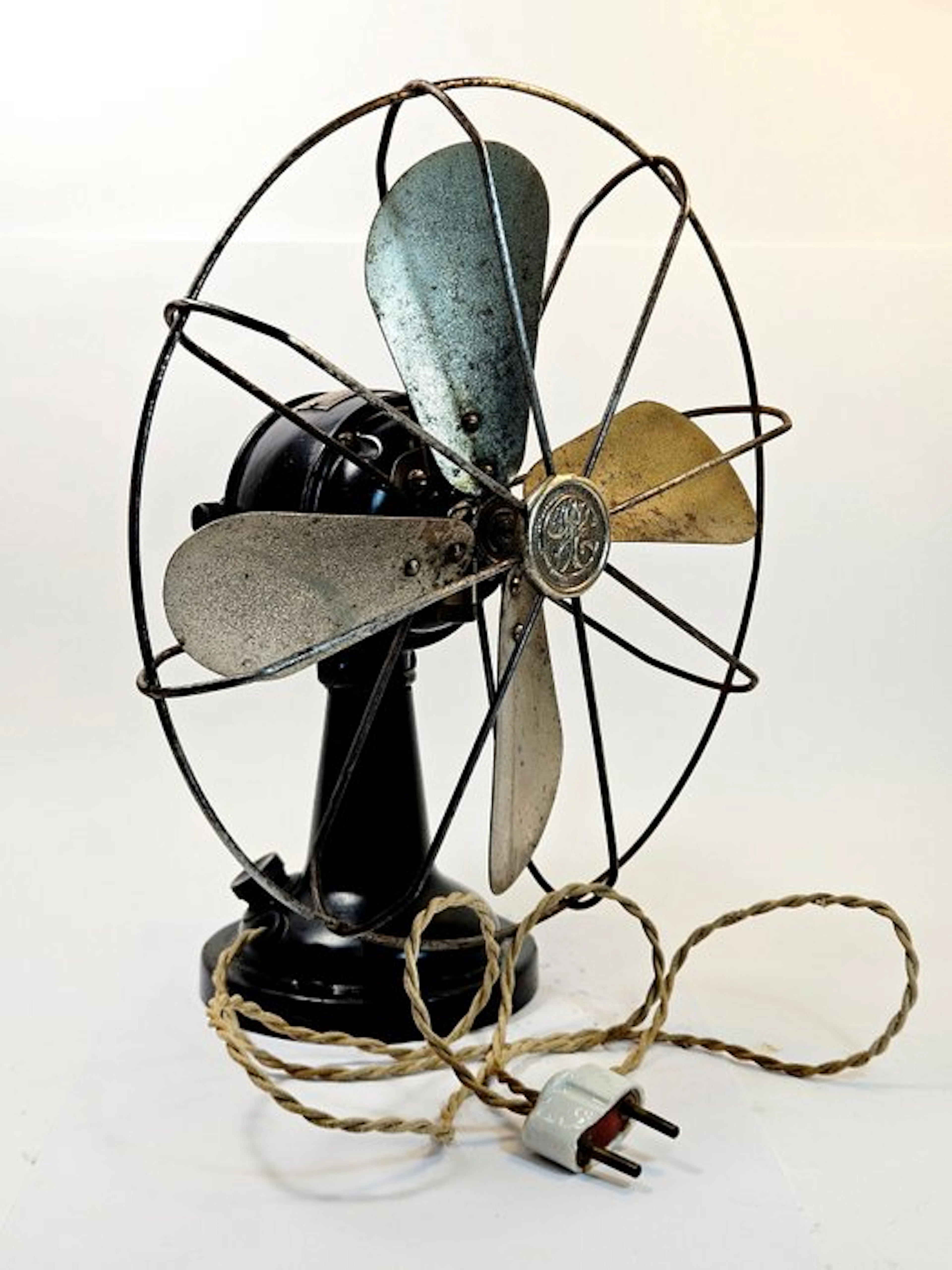Compagnia Generale di Elettricità Electric fan - Metal - Rare CGE mod. VTF25