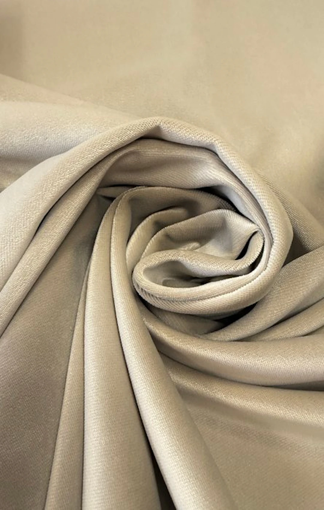 1759★ Fine tufted velvet in an elegant solid shade: light...