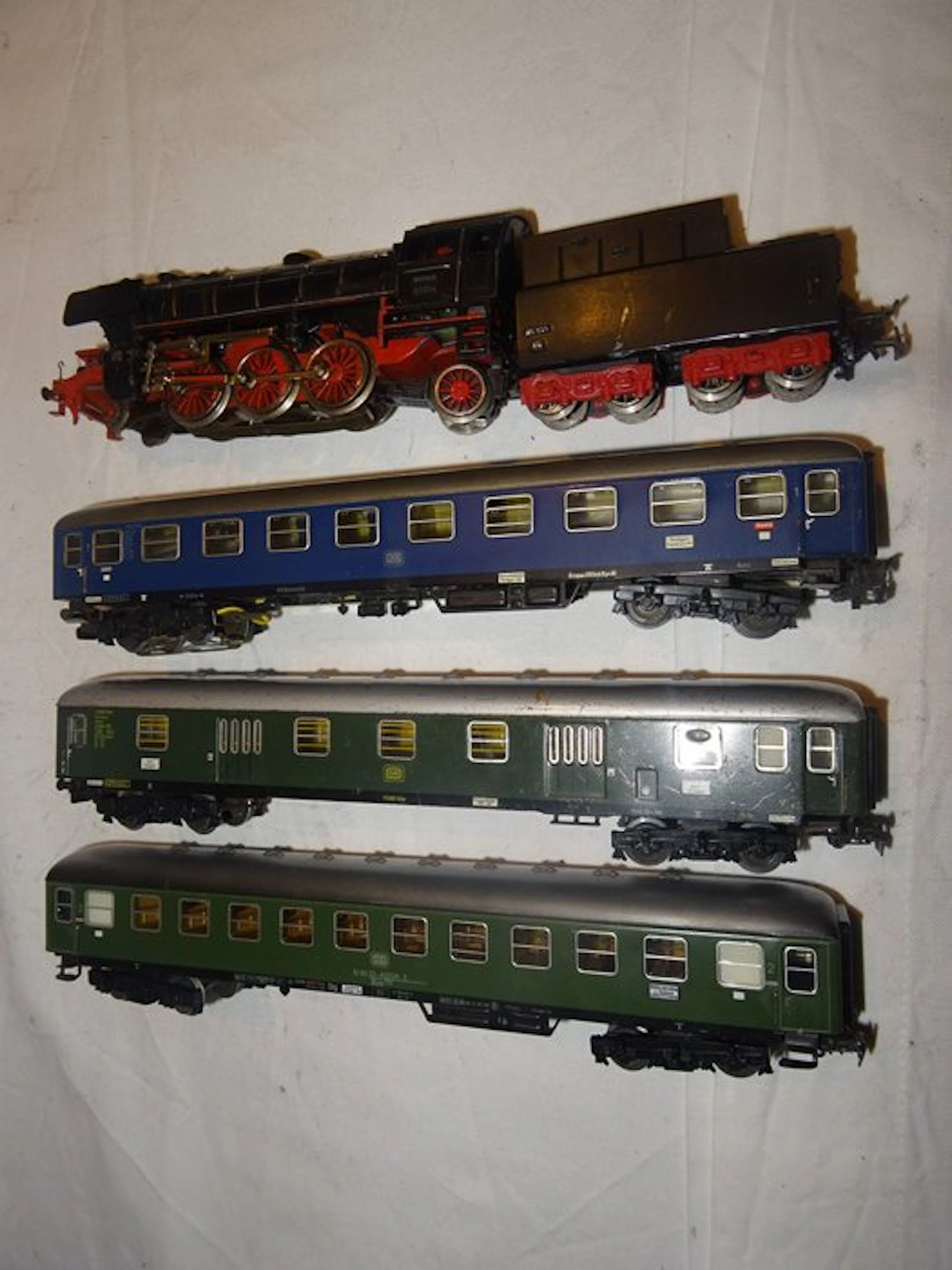 Märklin H0 - 3005 - Steam locomotive with tender (1) - BR...