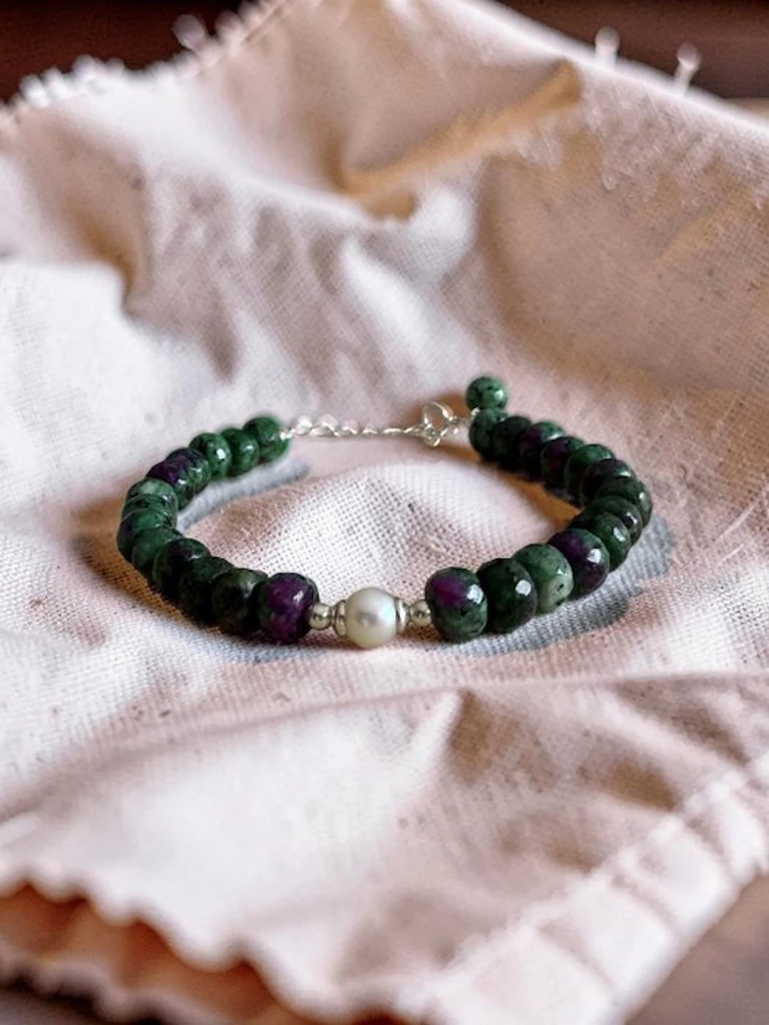Pearl - Silver - Bracelet - Akoya pearls, ruby Zoisite