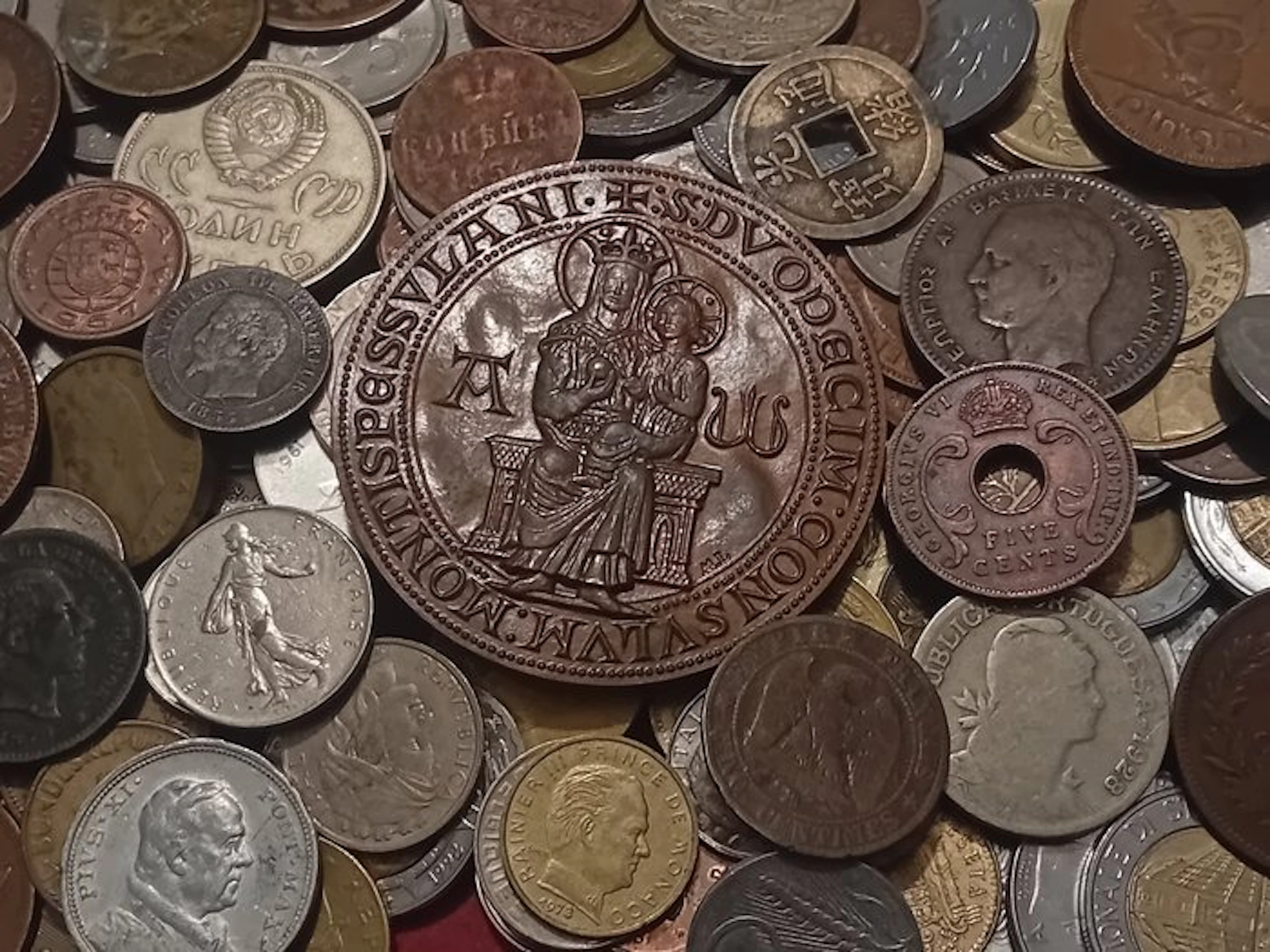 World. Large lot of World Coins, 1800 to présent. (No reserve price)