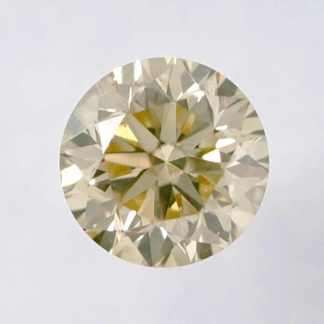 No reserve price - 1 pcs Diamond (Natural coloured)...