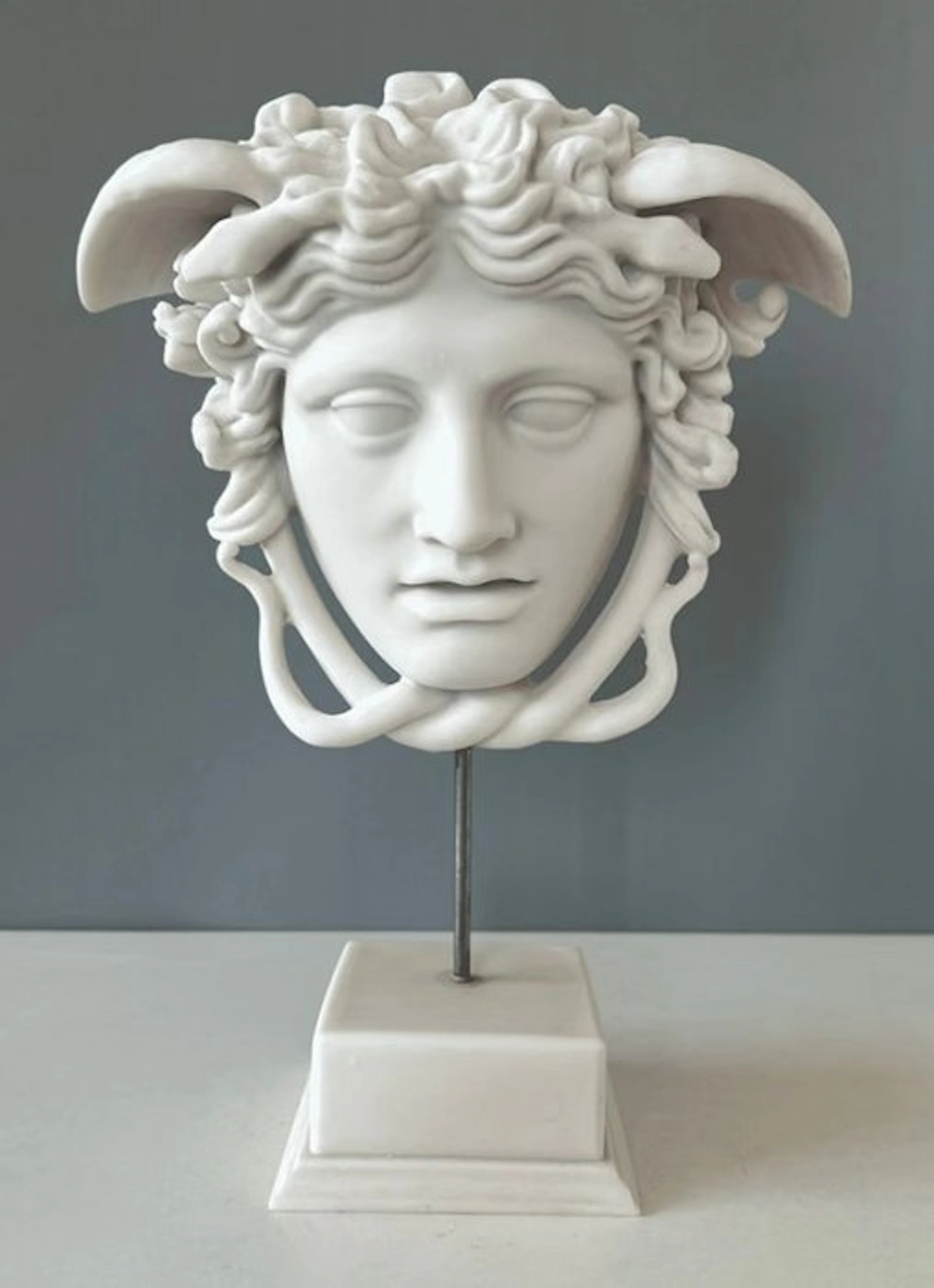 Sculpture, Medusa - 33 cm - Marble, Resin