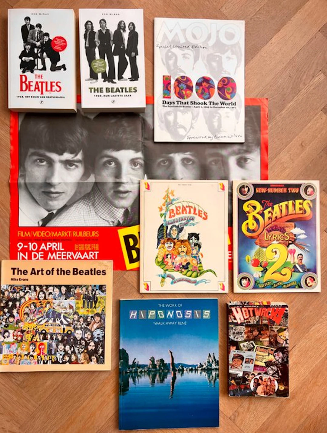 Beatles - Book, Magazine, Poster, & Memorabilia (1,700 pp.) - 1969