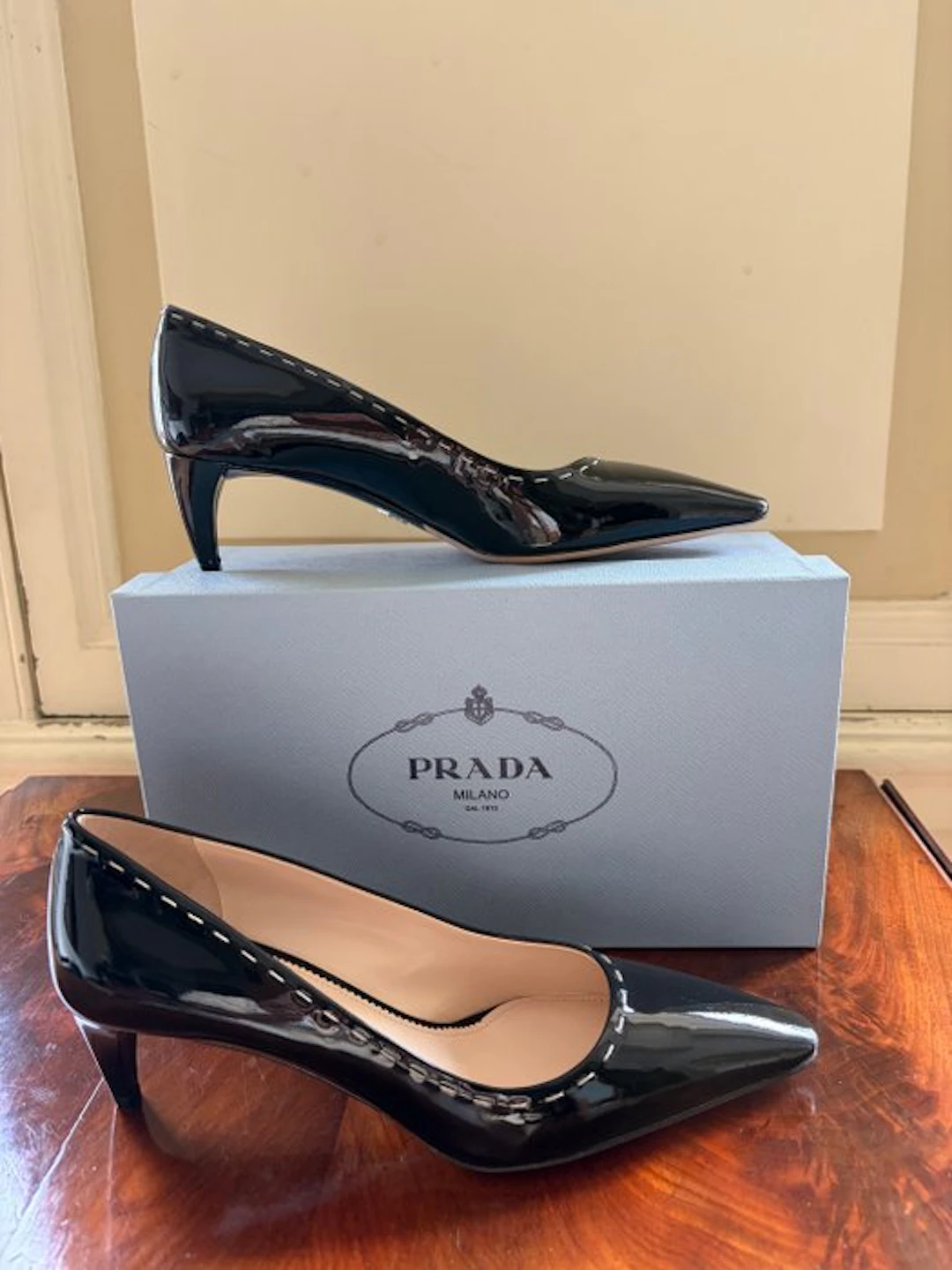 Prada - Heeled shoes - Size: EU 40