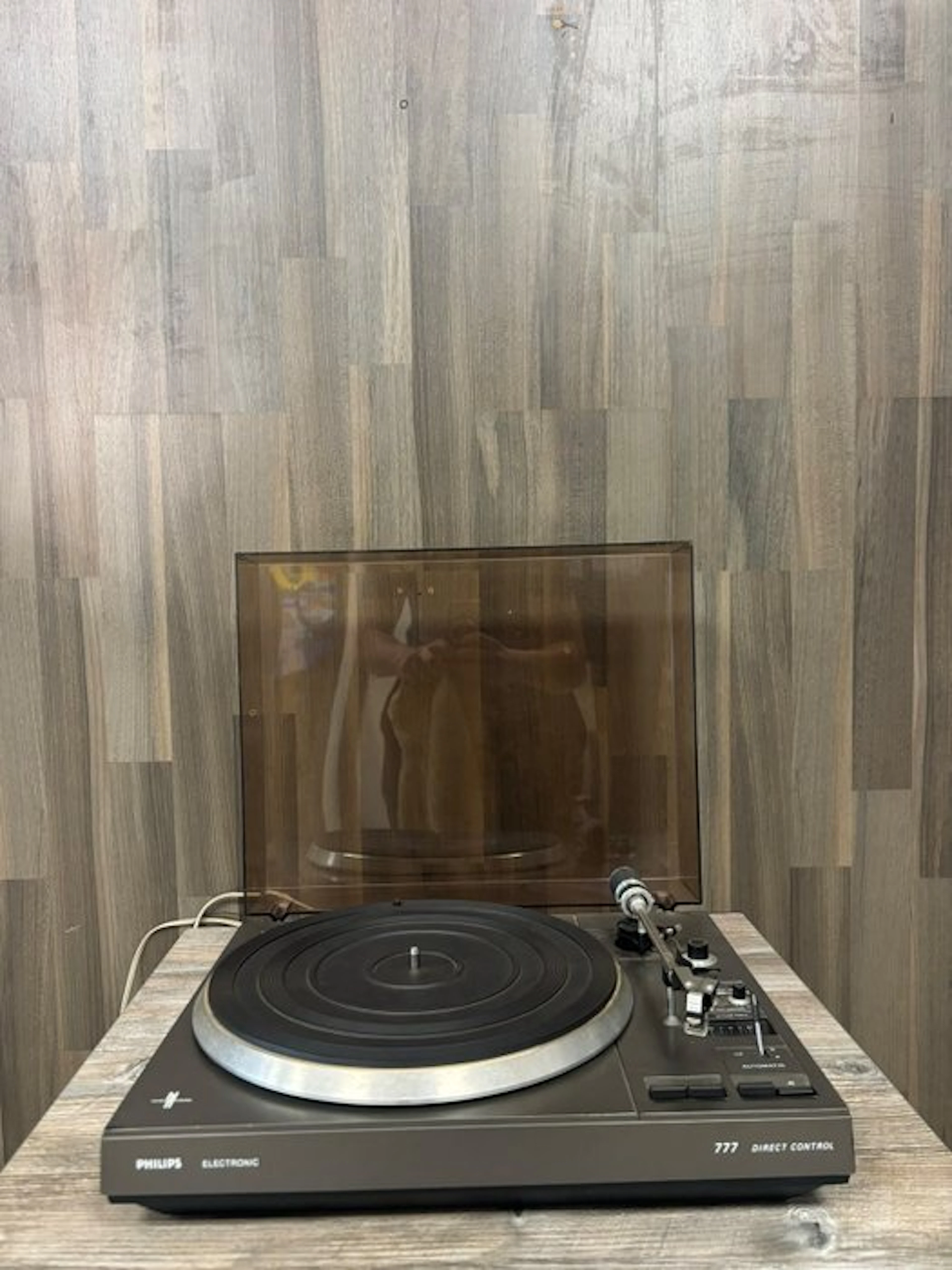 Philips - Electronic 777 Direct Control Belt-Drive Turntable