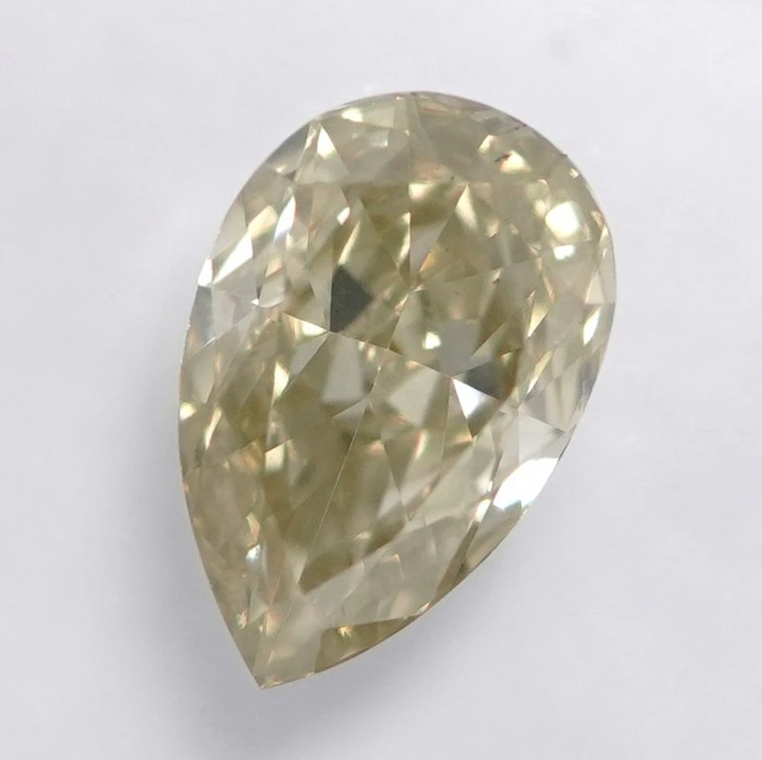 1 pcs Diamond (Natural coloured) - 0.65 ct - Pear - Fancy...