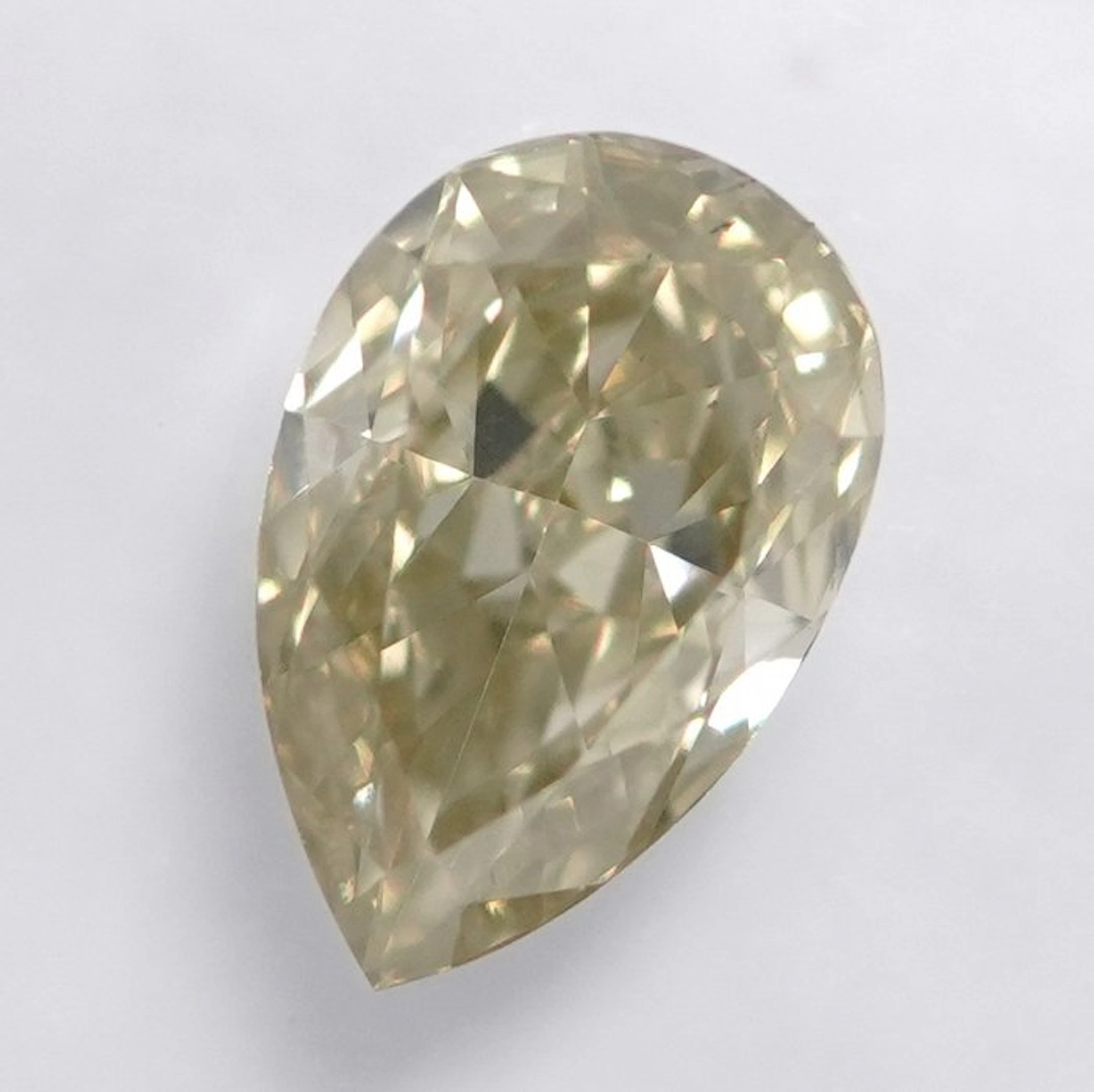 1 pcs Diamond (Natural coloured) - 0.65 ct - Pear - Fancy...