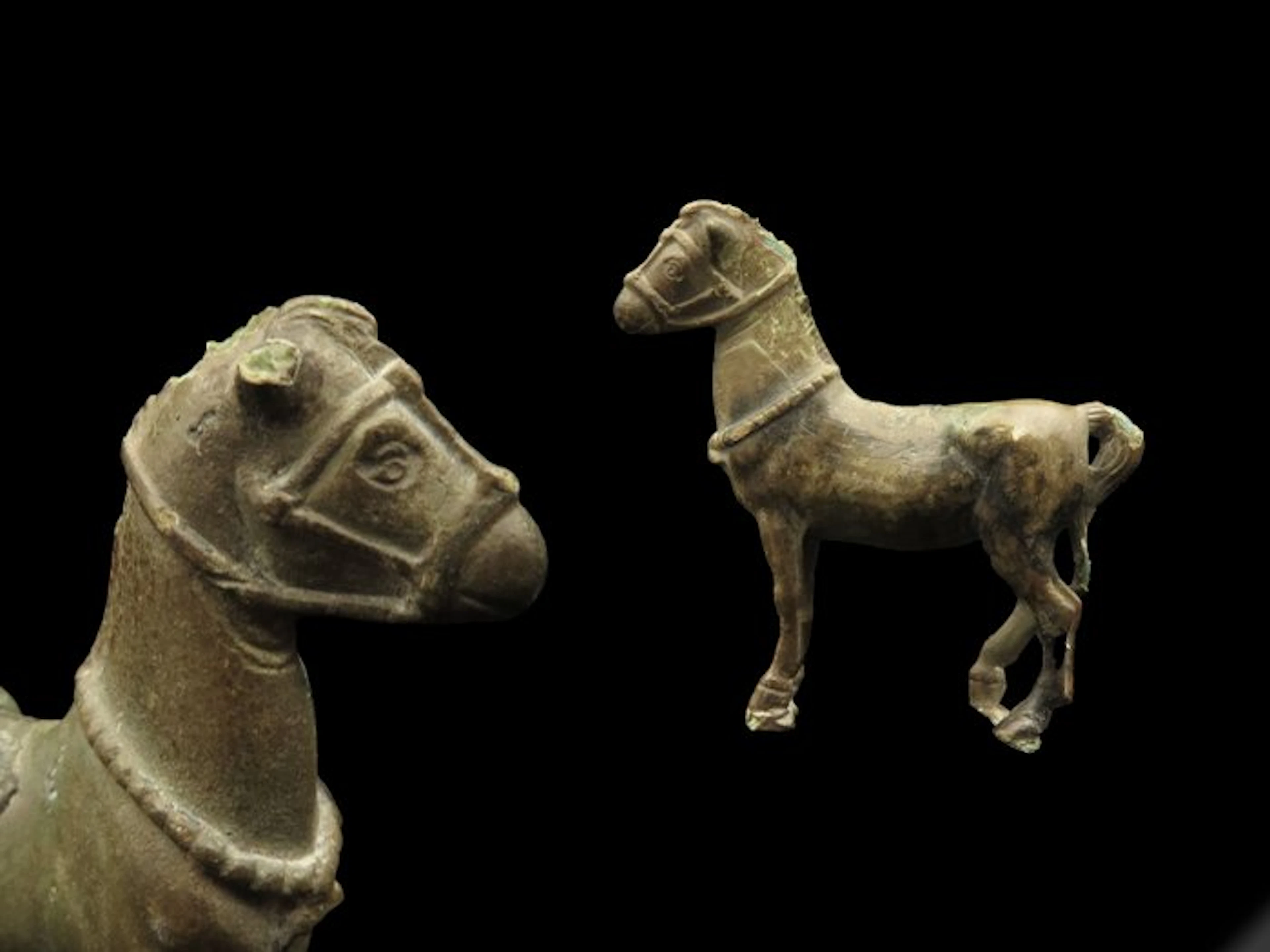 Carolingian Bronze Horse statuette (1x) - 6 cm