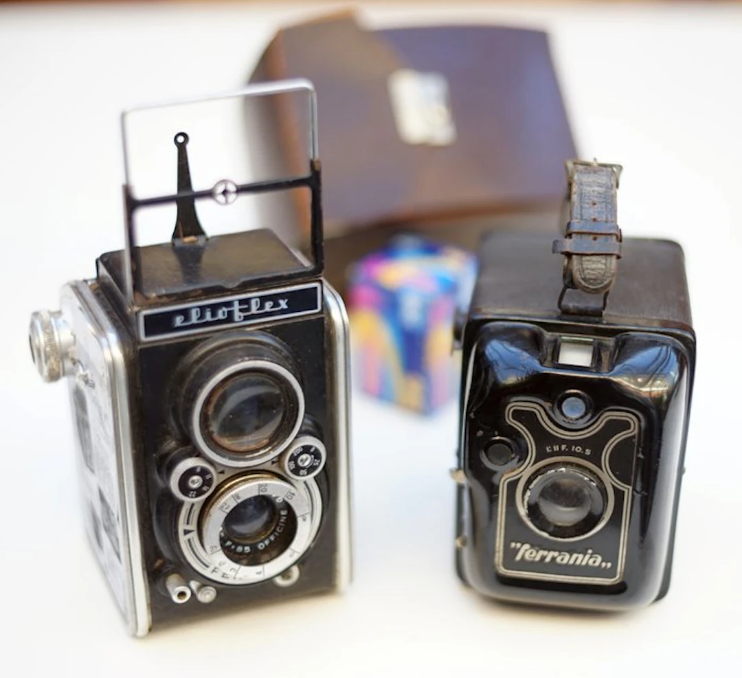 Ferrania Elioflex 1 (en Ferrania Box) Twin lens reflex camera (TLR)