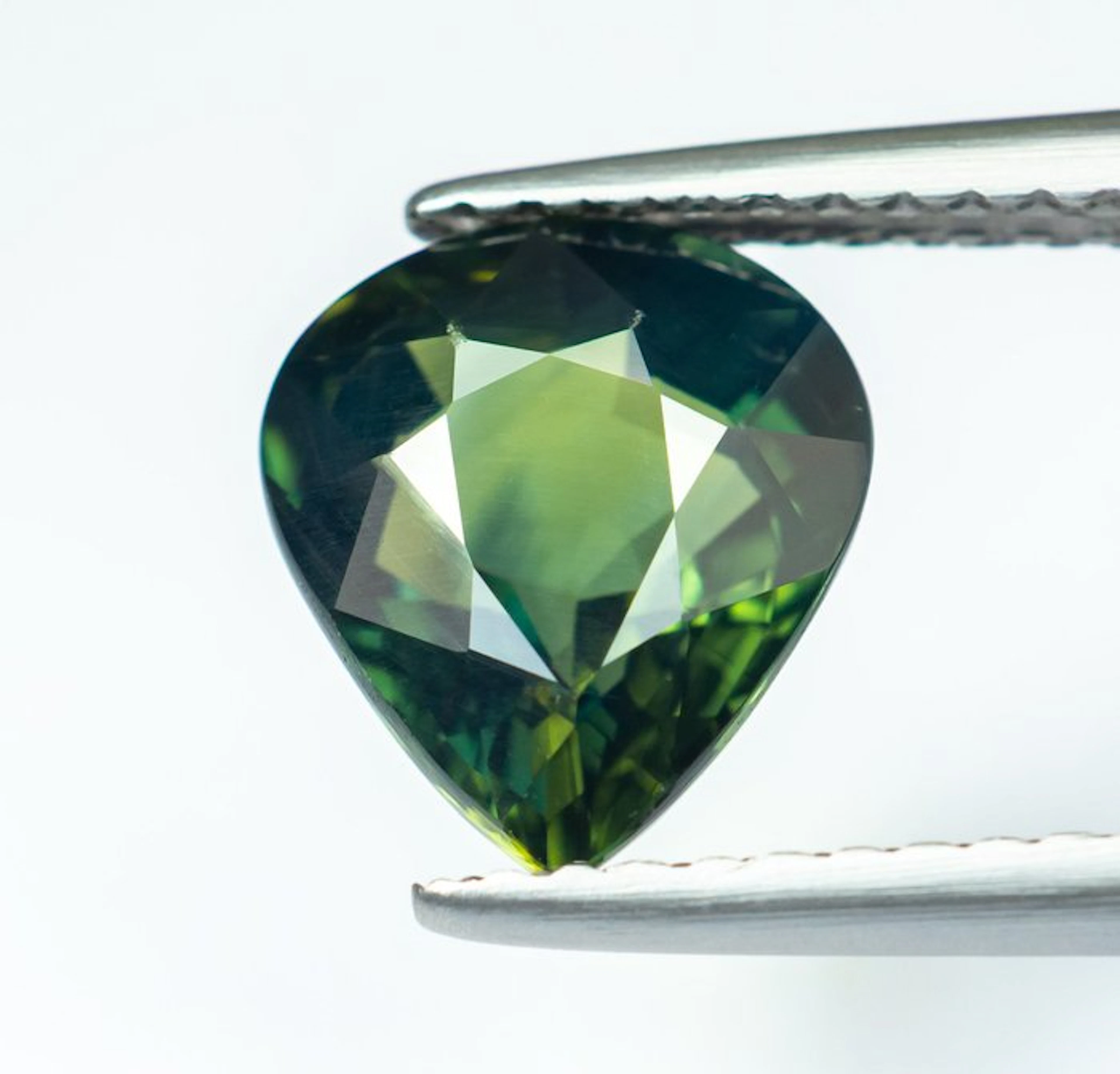 No reserve price Sapphire - 2.60 ct - Bellerophon Gemlab - Bluish Green