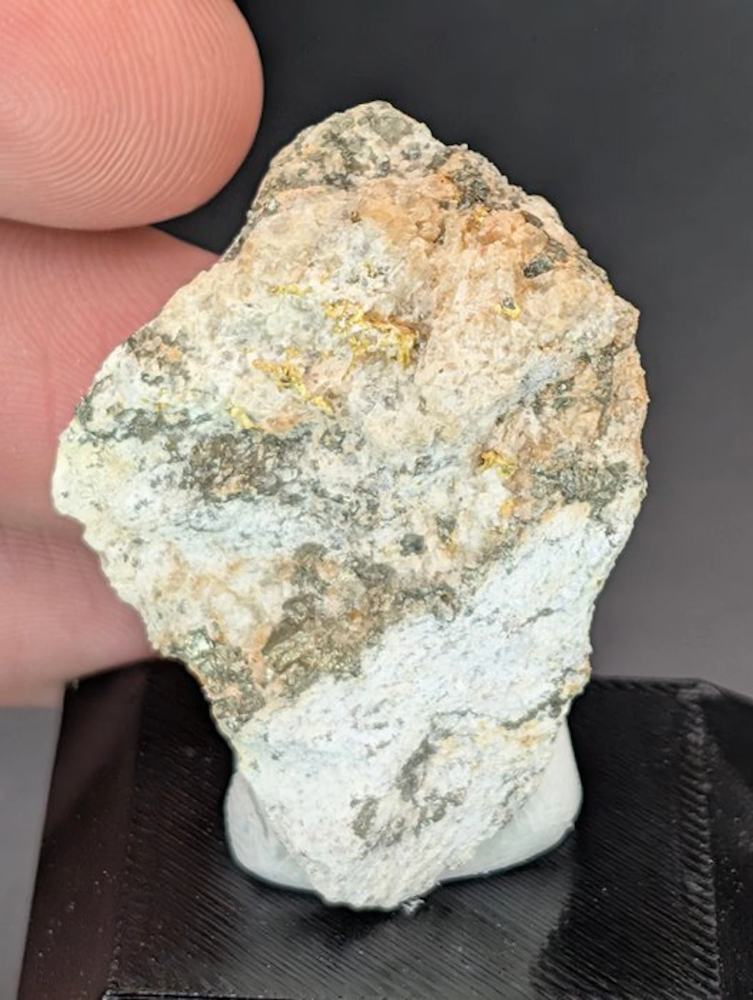Spectacular Italian gold on quartz and original matrix...