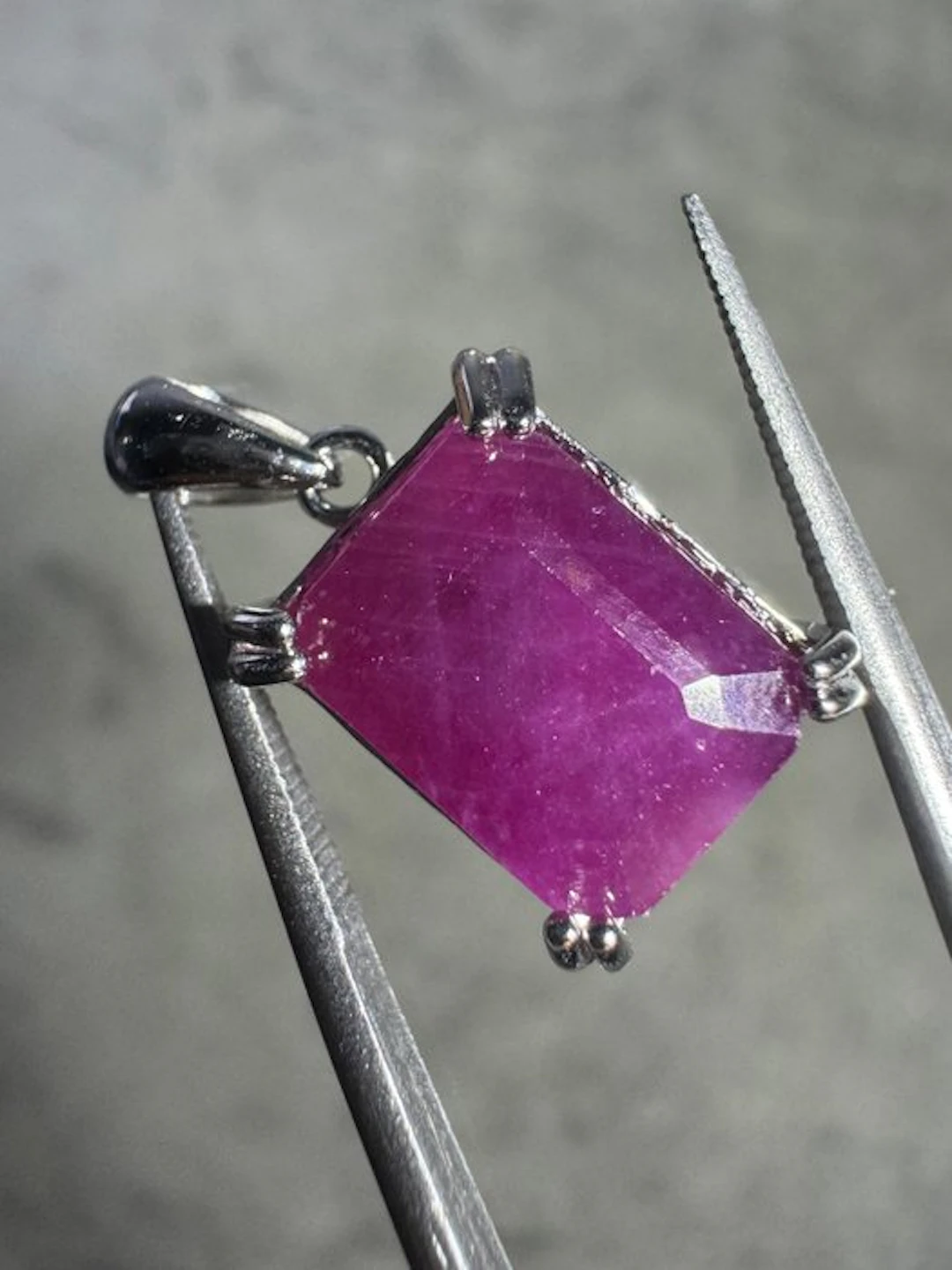 Natural ruby pendant + 925 silver - 10.48 carats Jewellery- 2.1 g