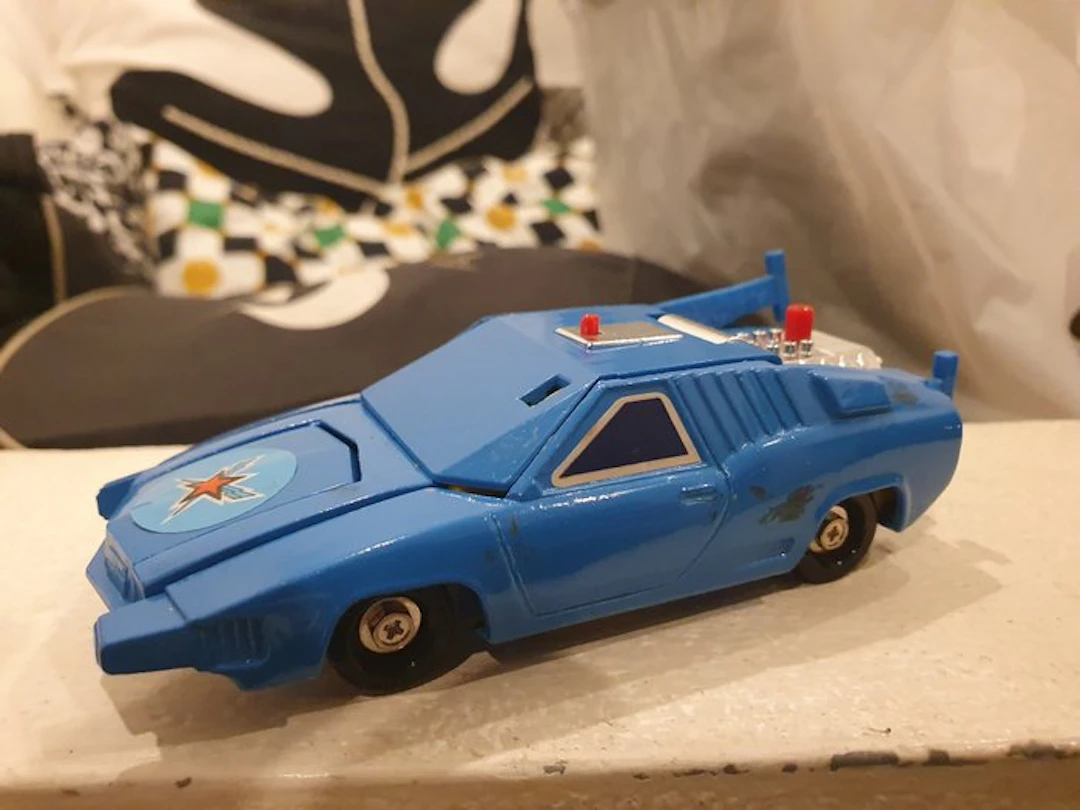 sconosciuta - Toy robot Auto trasformabile blu - 1970-1980