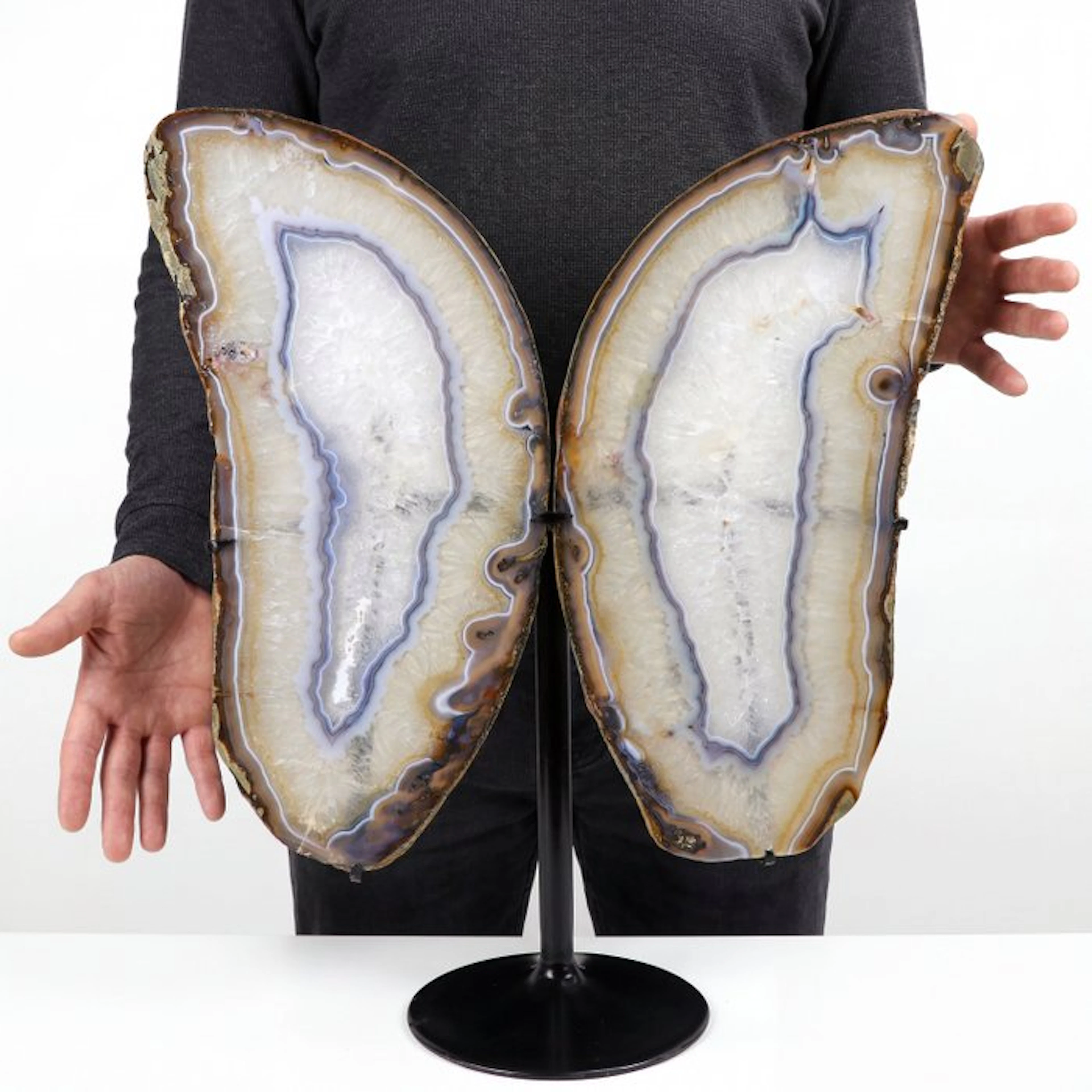 Museum Piece - Rainbow Agate - 60x50x22 cm - Butterfly- 6.67 kg