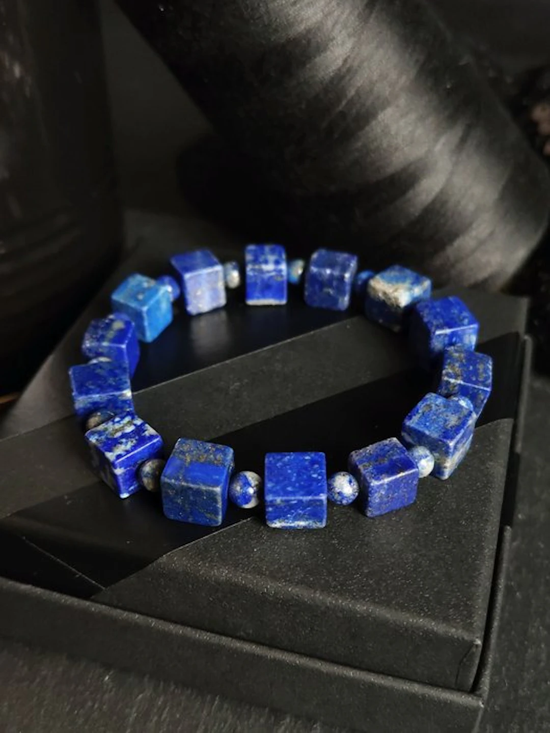 Precious Lapis Lazuli Bracelet - Pyrite inclusions- 30 g - (1)