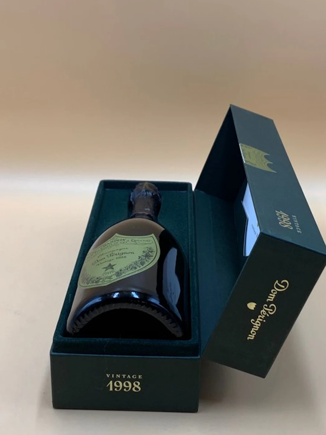 1998 Dom Pérignon - Champagne Brut - 1 Bottle (0.75L)