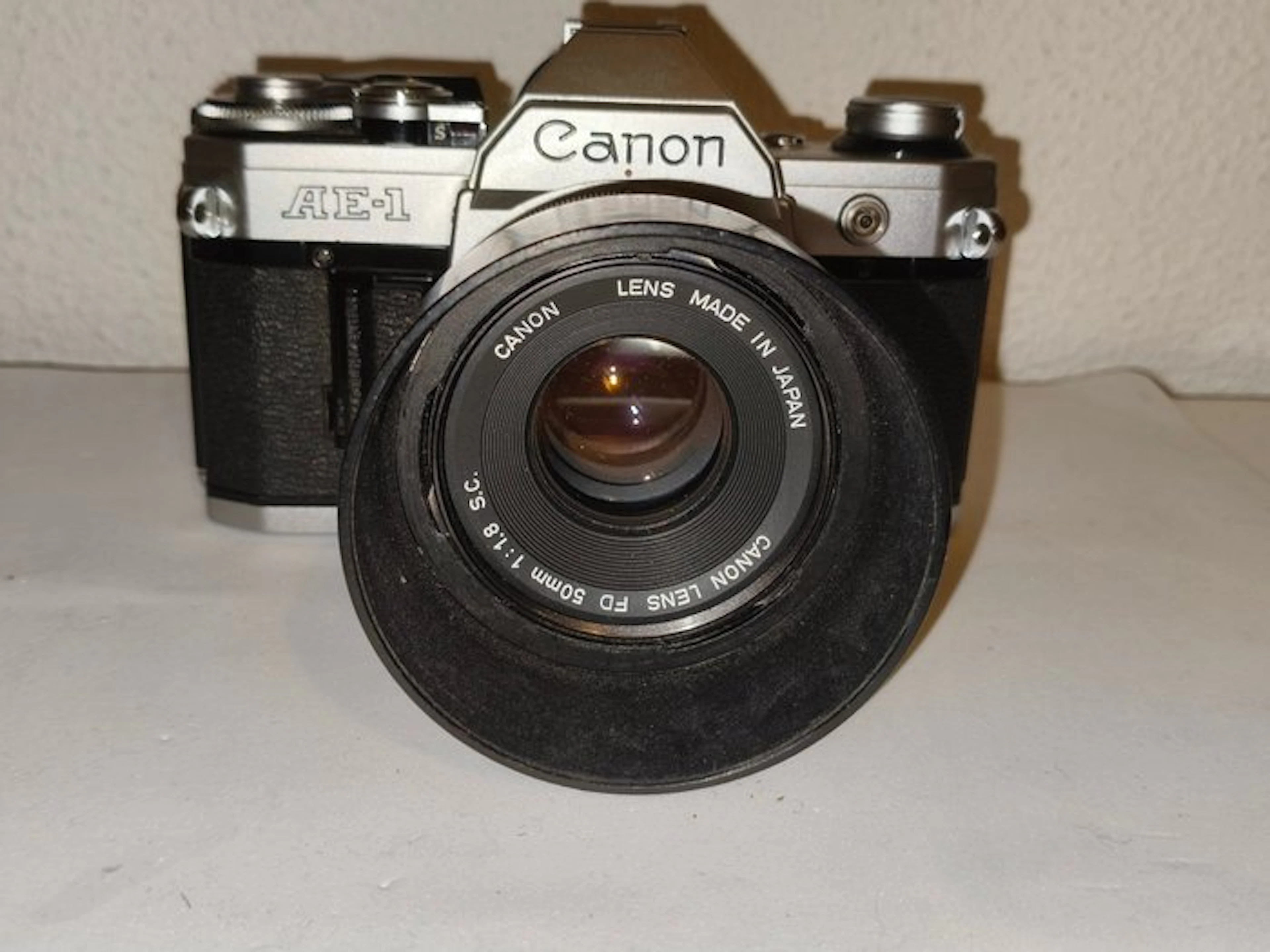 Canon AE-1 + FD 1,8/50mm S.C. | Single lens reflex camera (SLR)