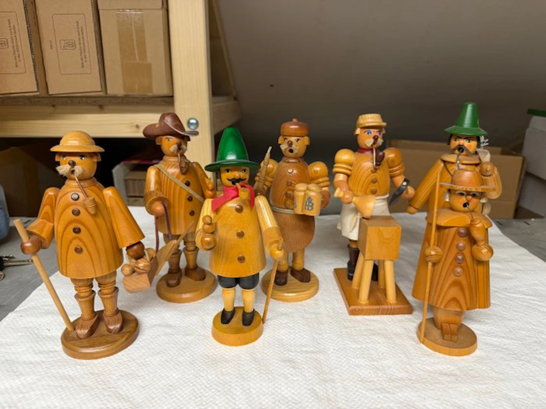 Erzgebirgische (attr.) Volkskunst - Figure (7) - Wood