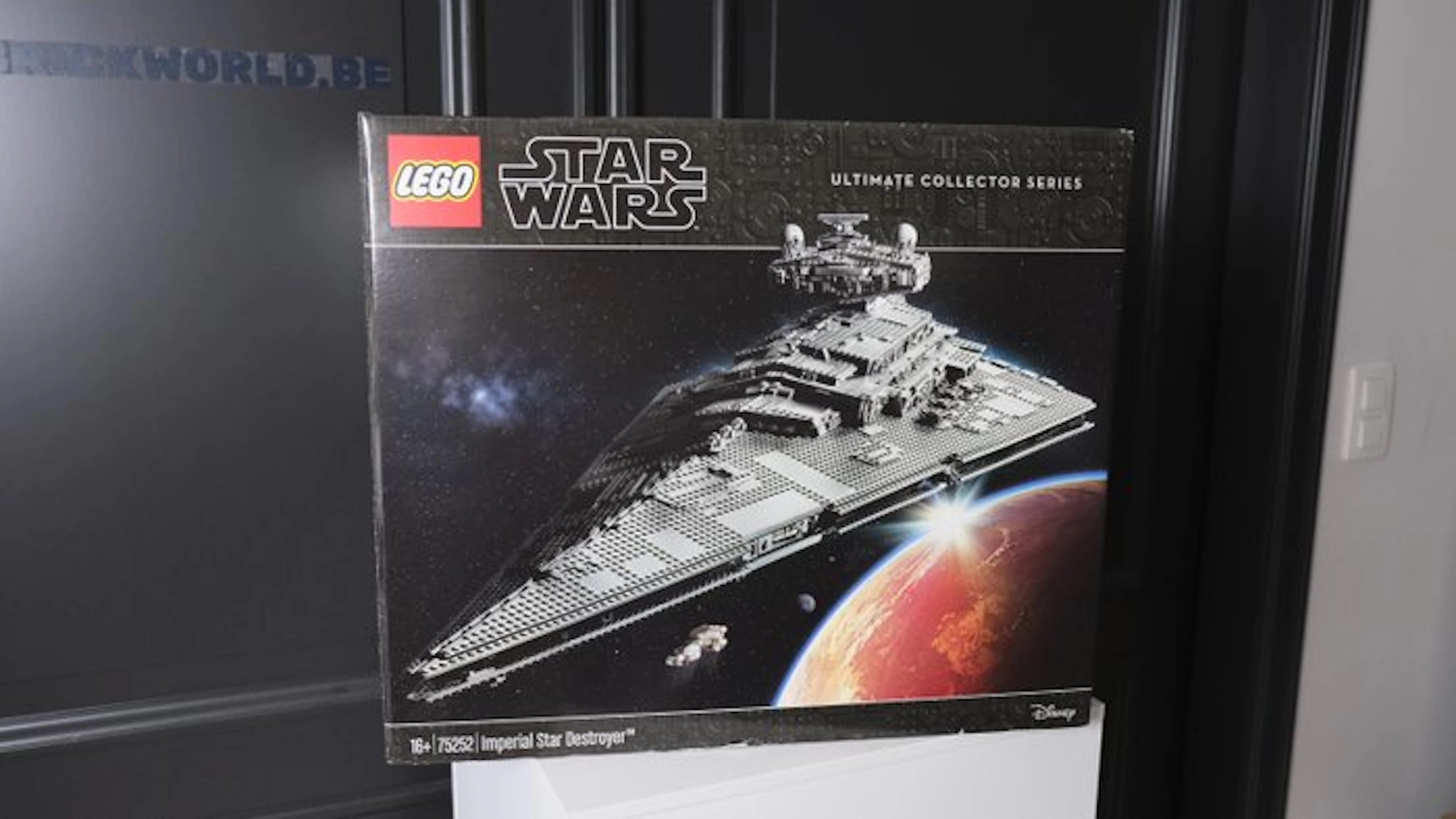 LEGO Set - 75252 - Star Wars - Imperial Star Destroyer | UCS - Retired - MISB
