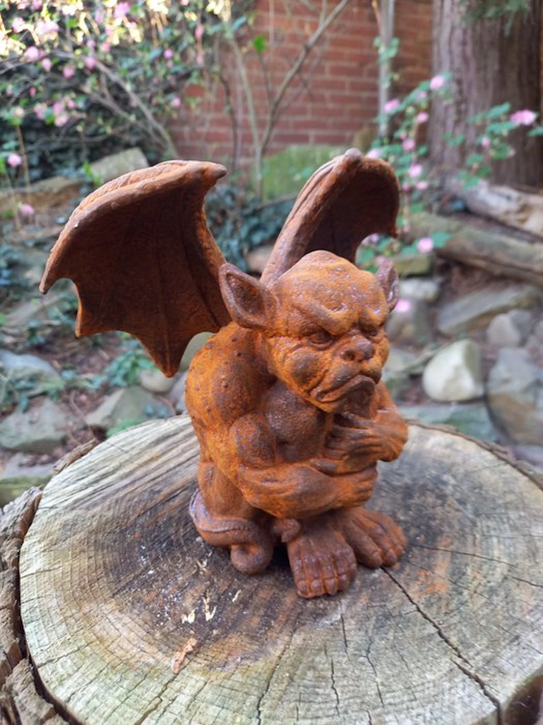 Sculpture, "Sitting Gargoyle, Demon" - 16 cm - Cast iron