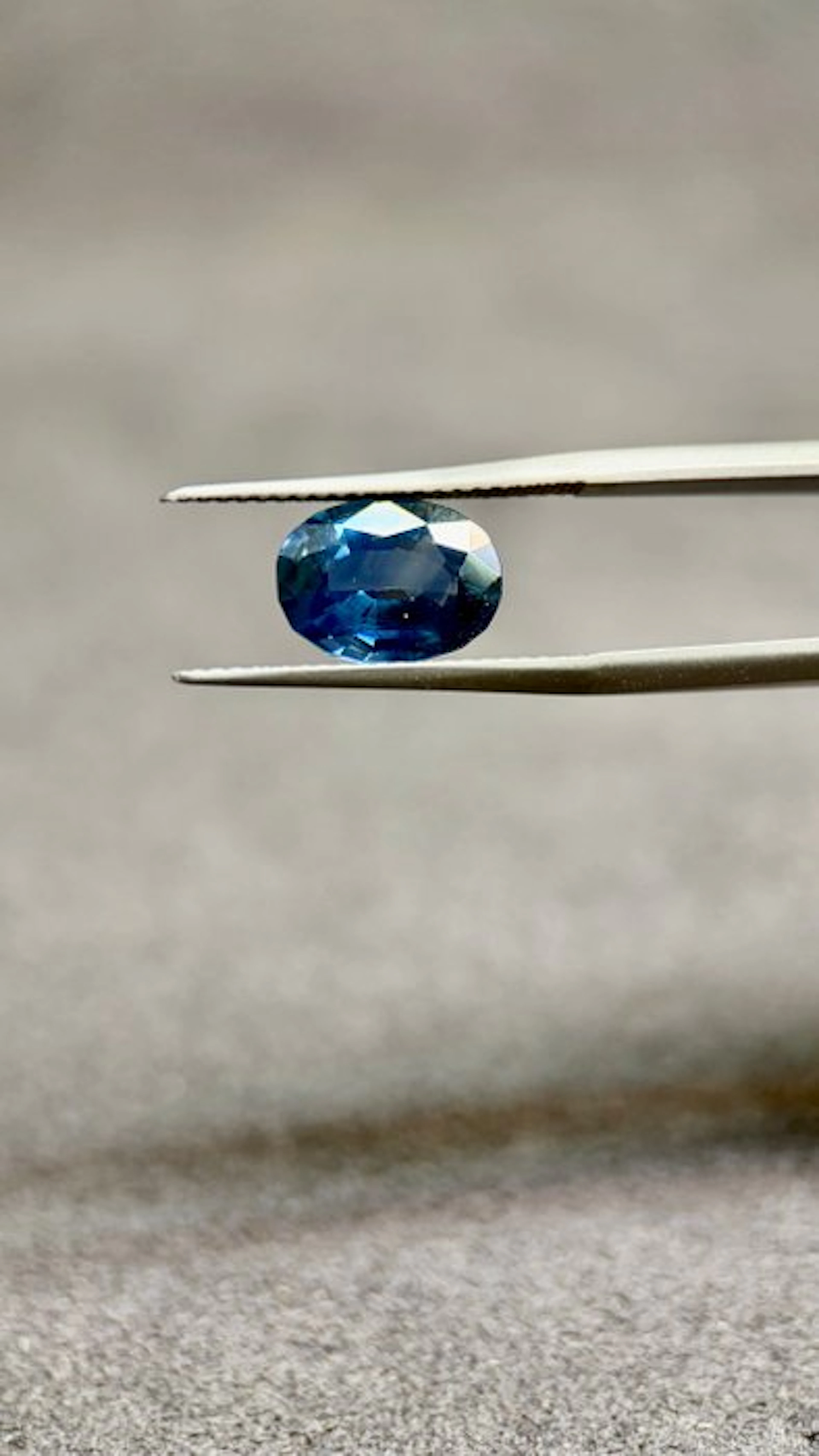 1 pcs Blue Sapphire - 2.69 ct - Antwerp Laboratory for Gemstone Testing (ALGT)