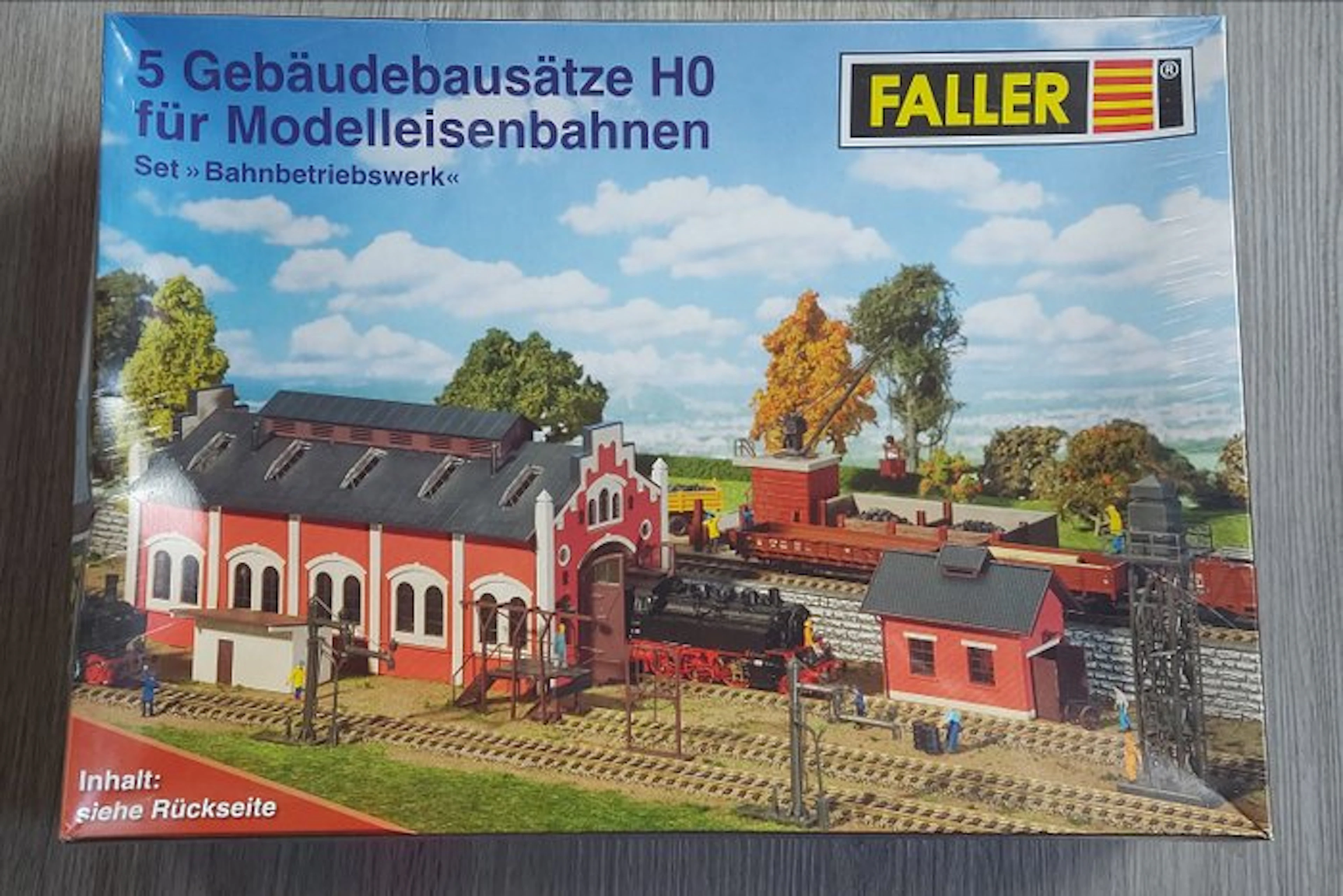 Faller H0 - Model train building kits (1) - Model kit "Bahnbetriebswerk"