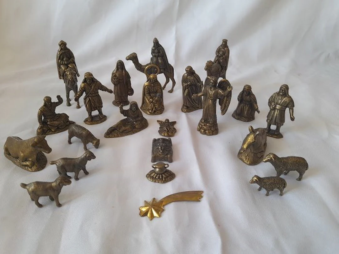Nativity scene (23) - Bronze