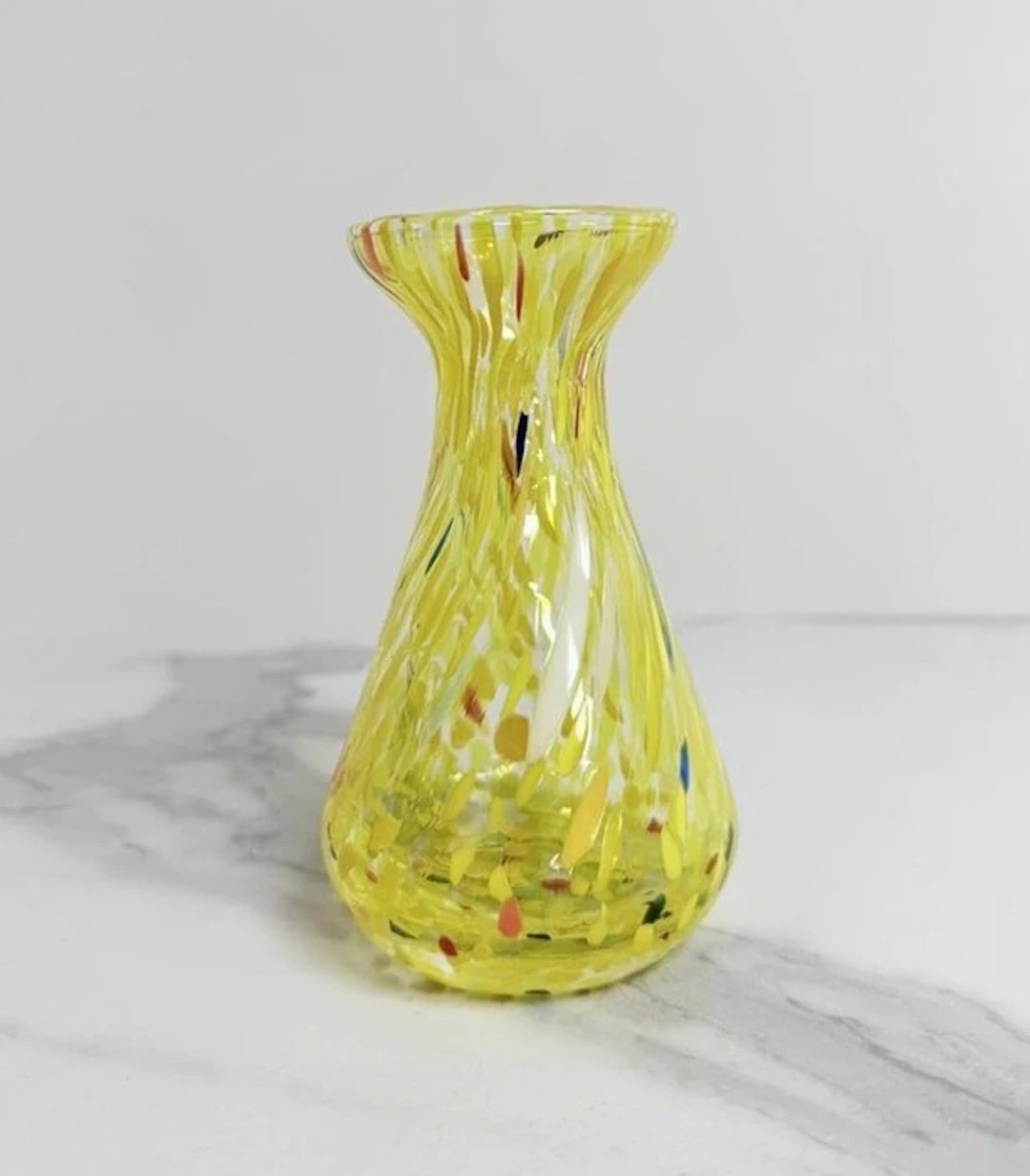 Vase - Hand-blown glass. - Made in Italy