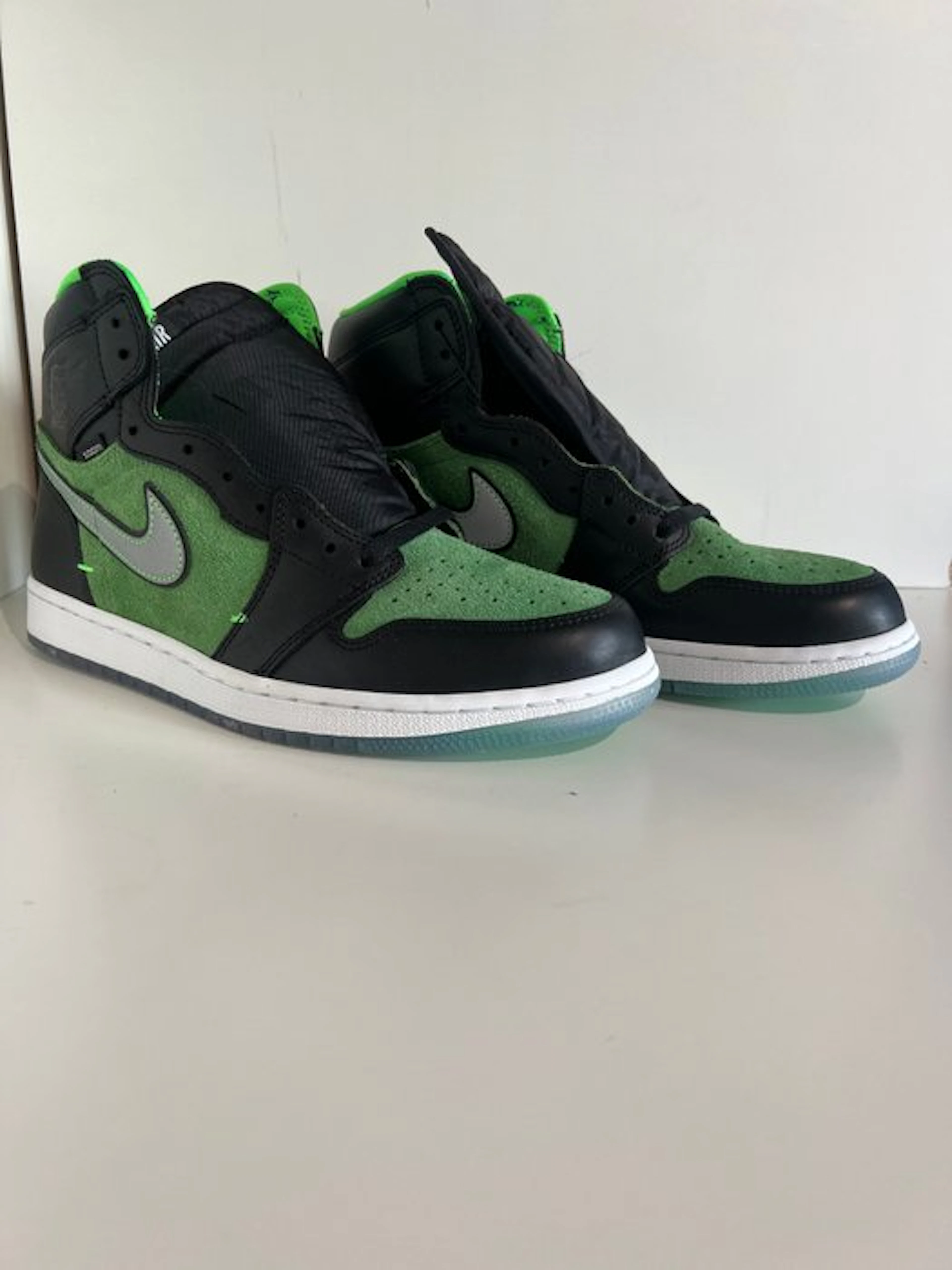 Nike - Air Jordan 1 High