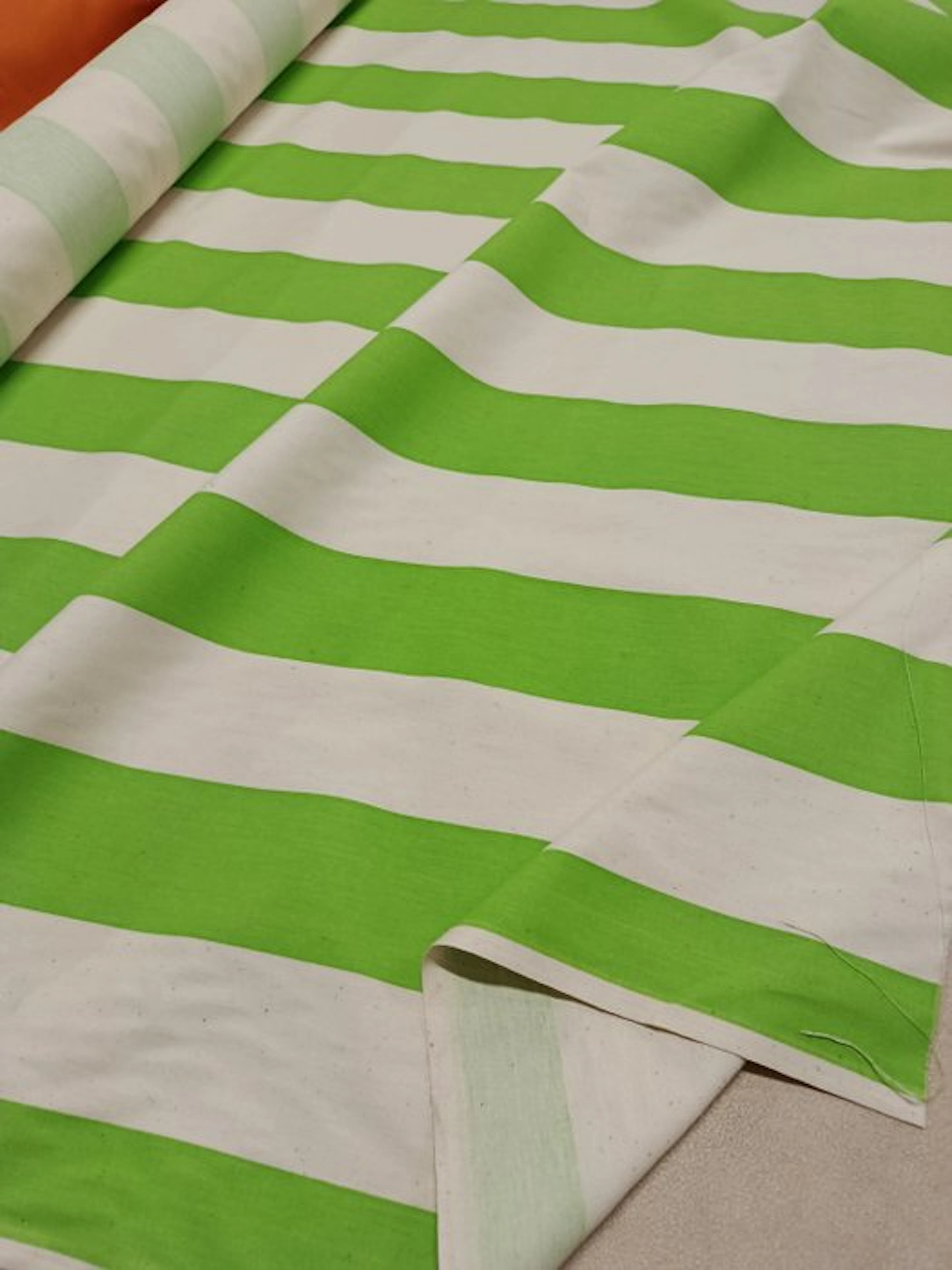 Stupendo tessuto in Cotone Vintage Anni '90 Made in Italy...