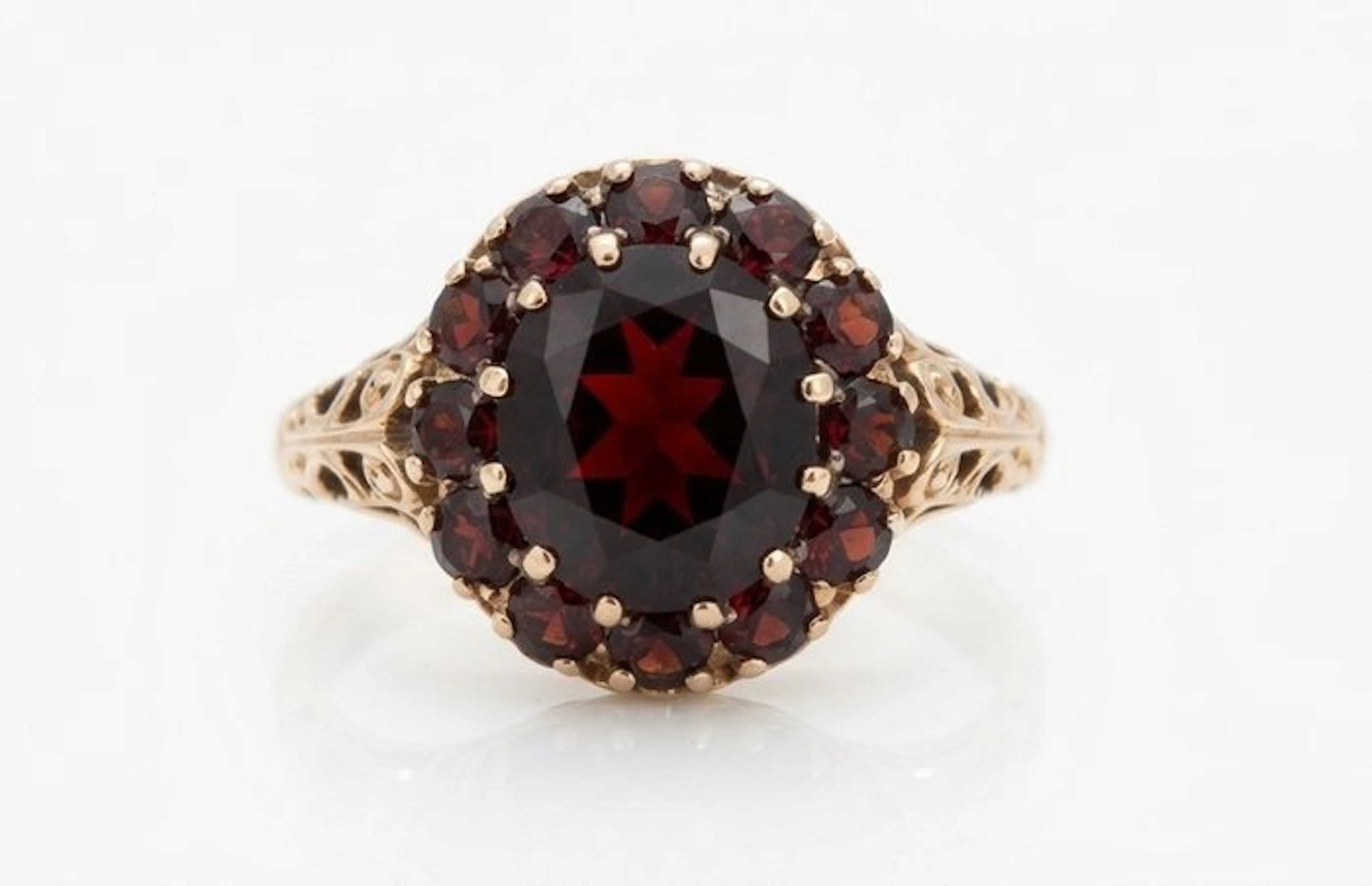Ring - 9 kt. Yellow gold - 3.00ct. tw. Garnet - Garnet - Antique