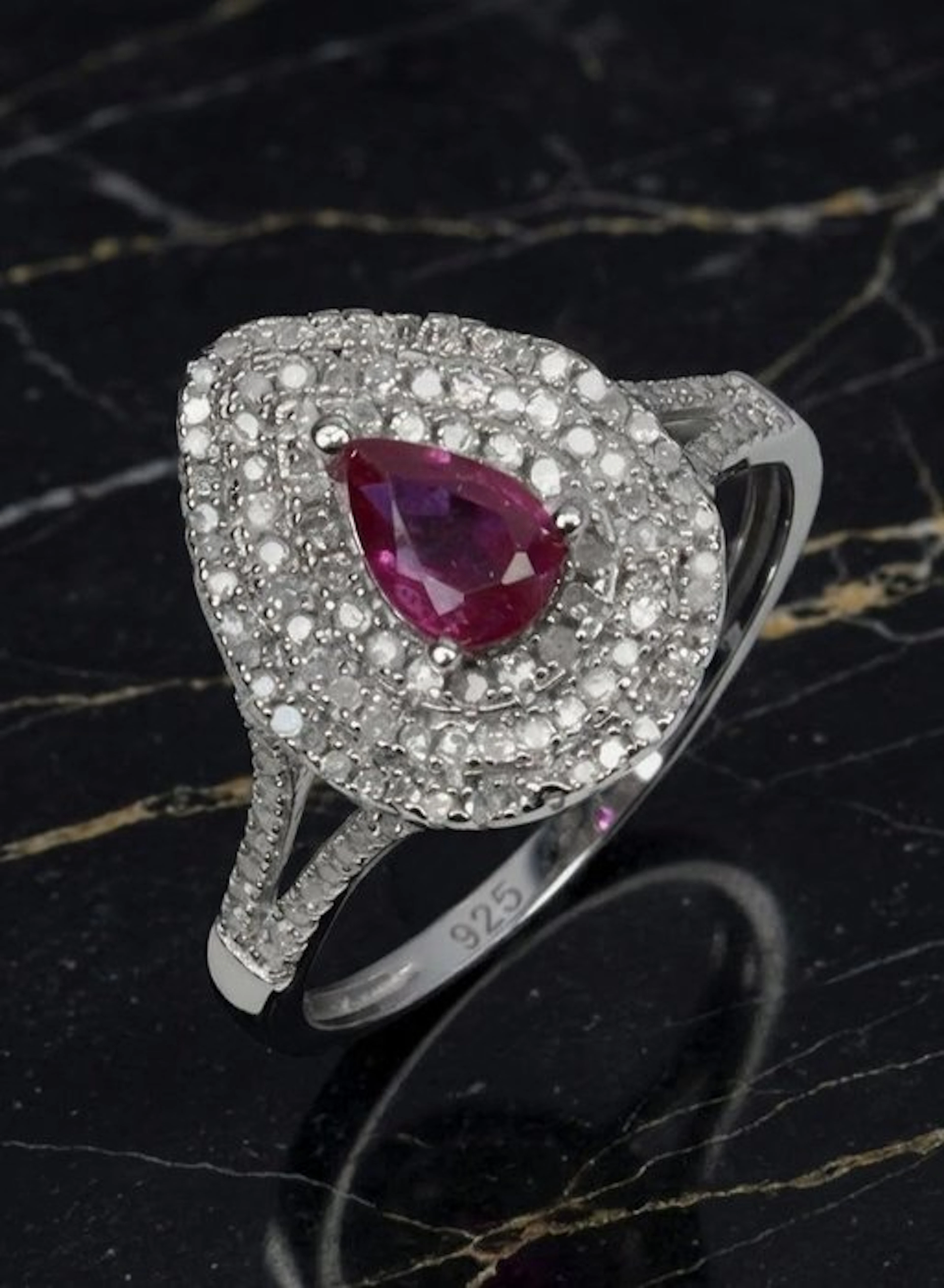 No reserve price - Ring Silver - 1.23ct. tw. Ruby - Diamond