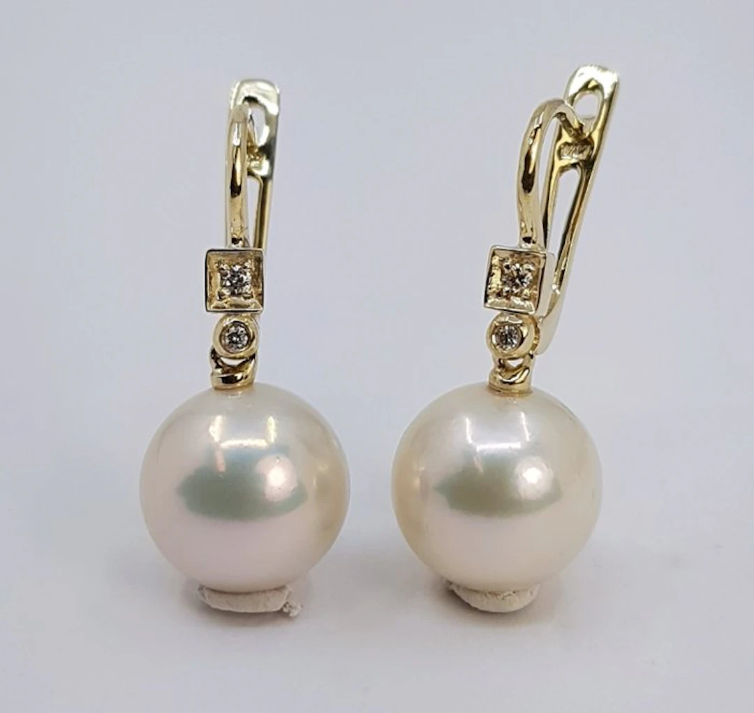 Earrings - 14 kt. Yellow gold - 0.07ct. tw. - 11x12mm Edison Pearls
