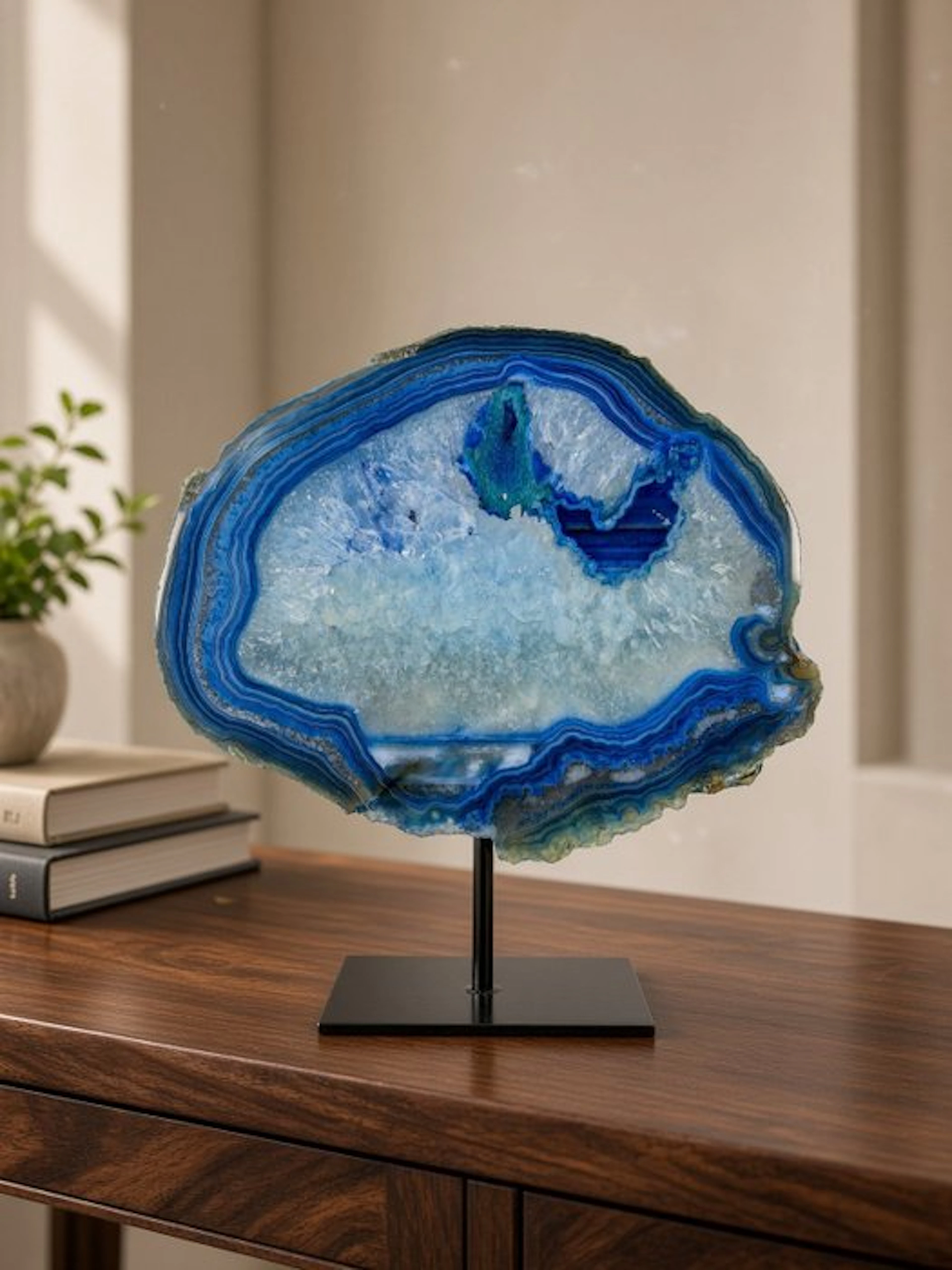 Rare blue Agate - rock crystal geode on stand - no...