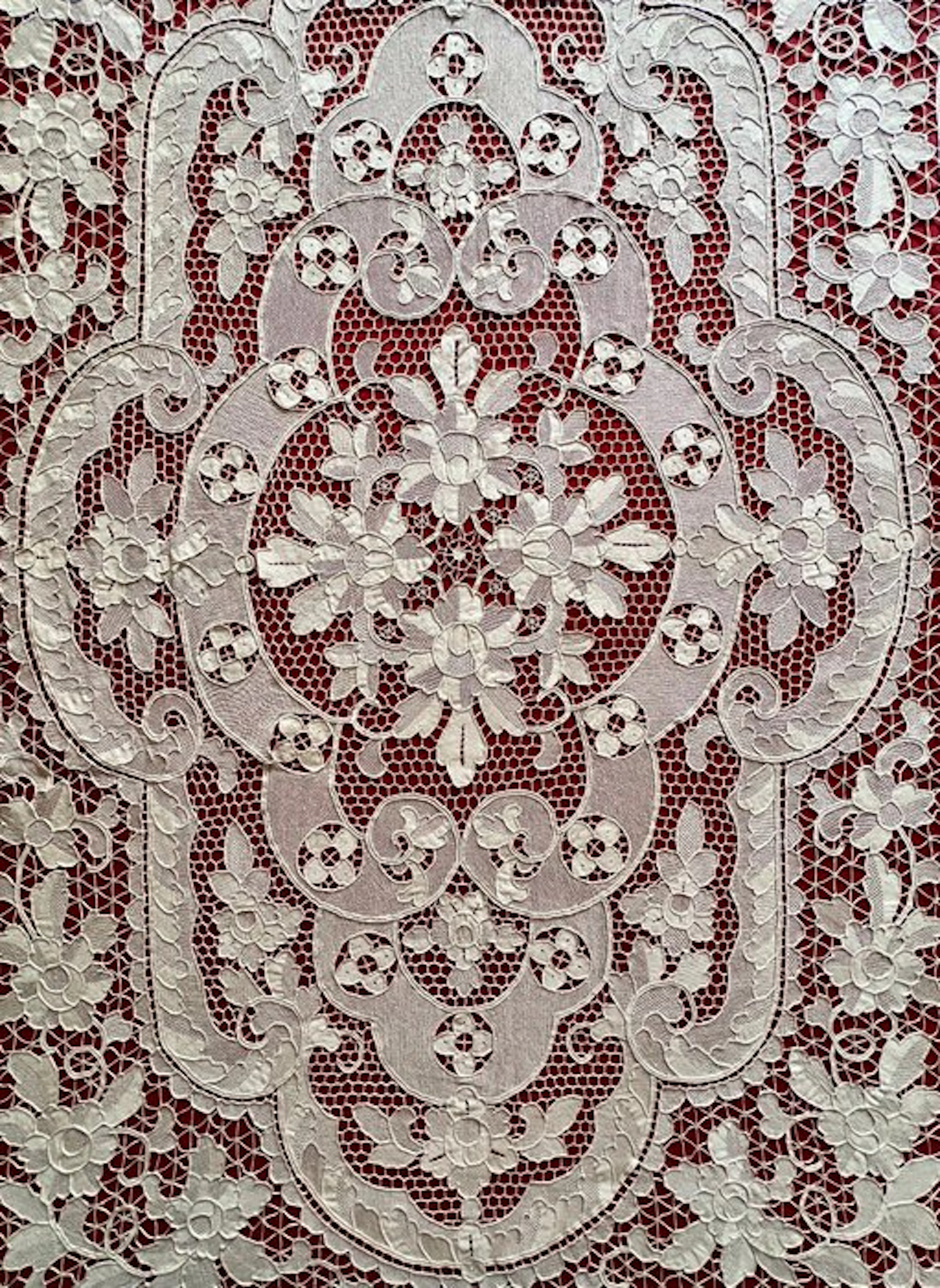 Magnificent lace tablecloth for large tables