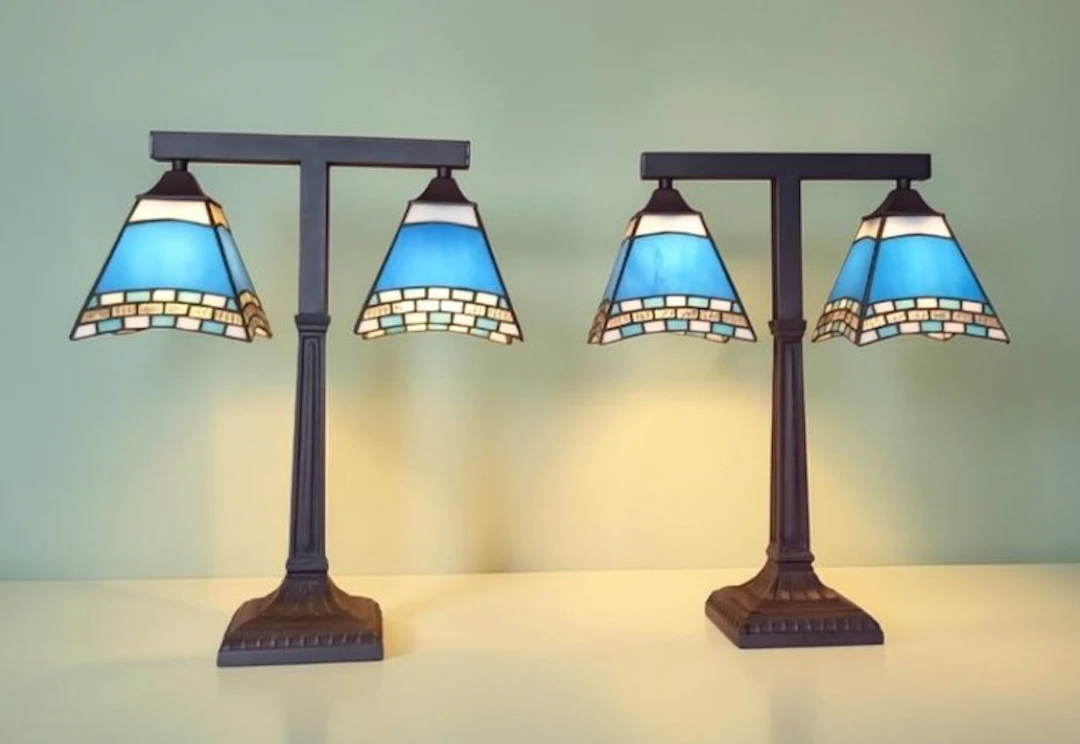 Lamp (2) - Tiffany Style - Rare Model - Stained glass, resin and metal