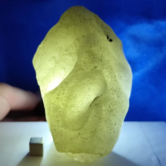 XL Amazing LIBYAN DESERT GLASS -Meteorite Impact- (26 million years!) - 532 g