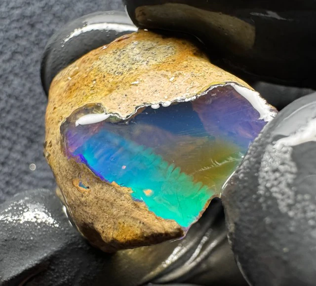 Opal Rough- 9 g