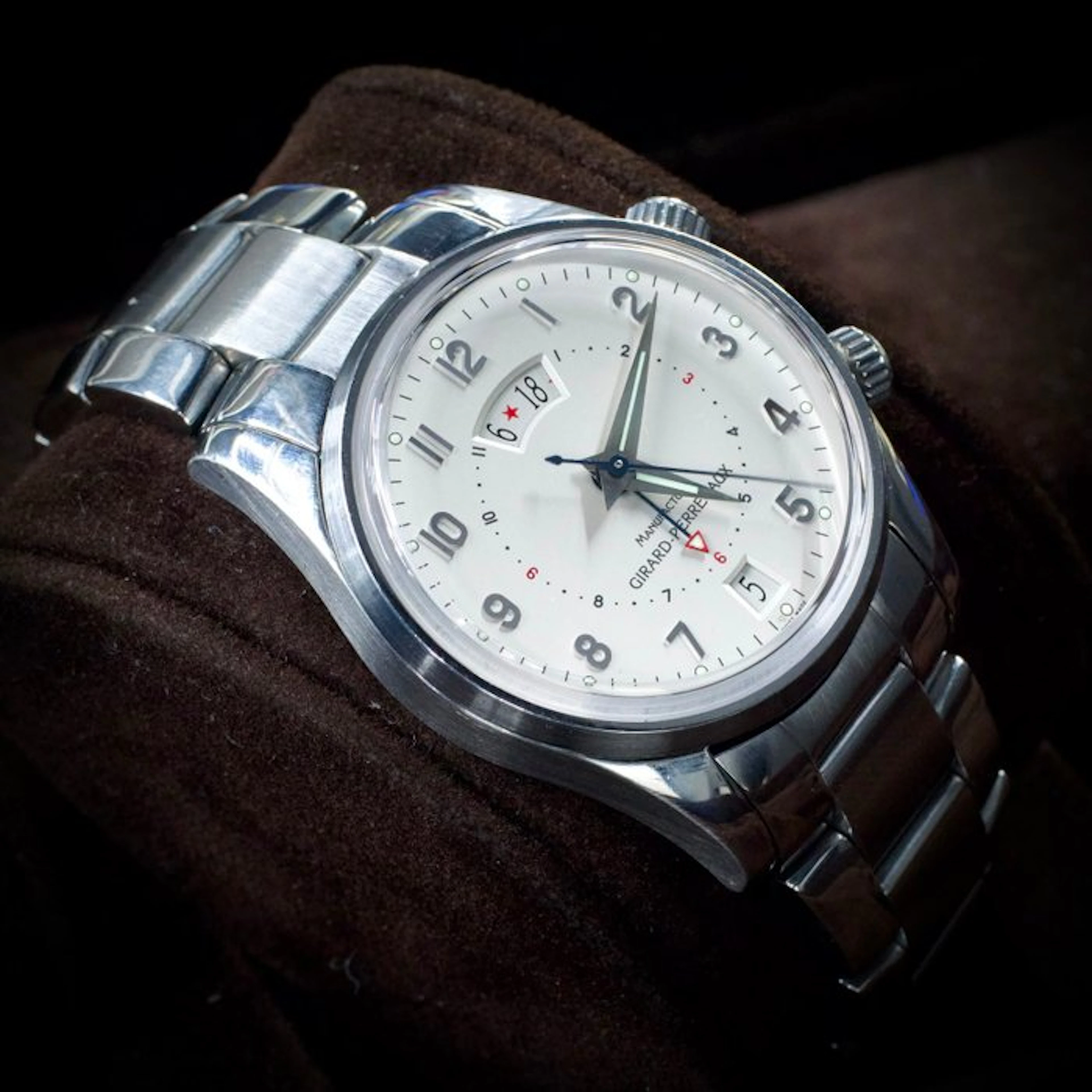 Girard-Perregaux - Traveller Alarm GMT - 4940 - Men - 2000-2010