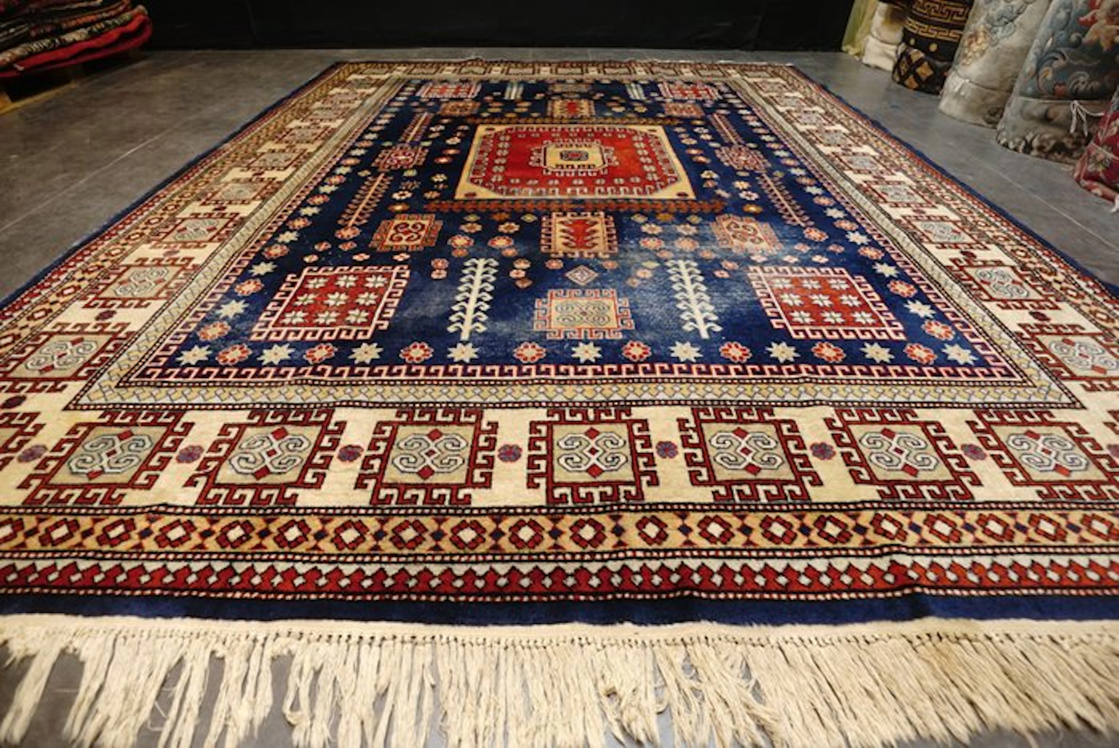 Hotan, China - Carpet - 322 cm - 250 cm